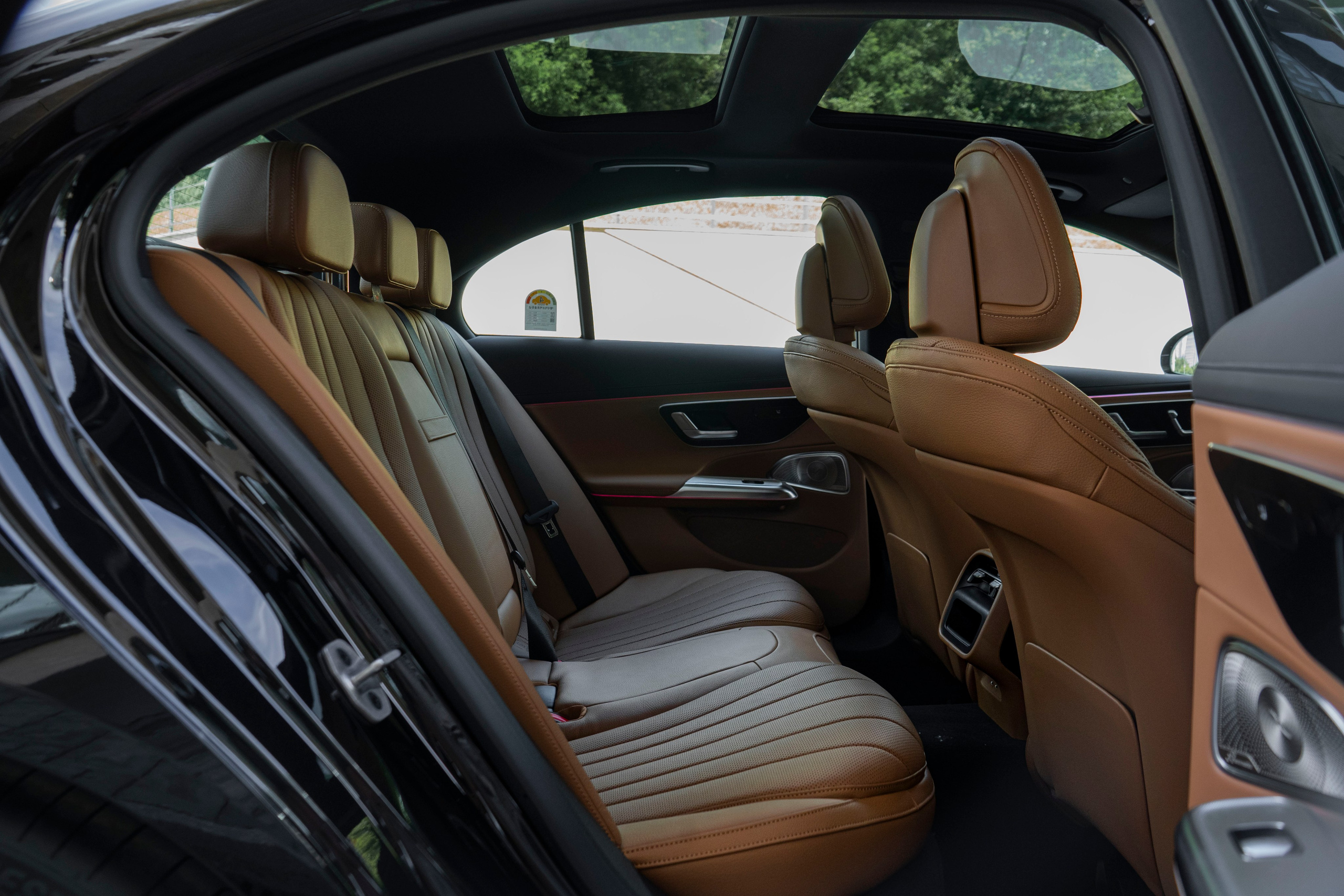 Mercedes-Benz E-class (E300). Автомобильный фотограф Ногинск Денис Городок