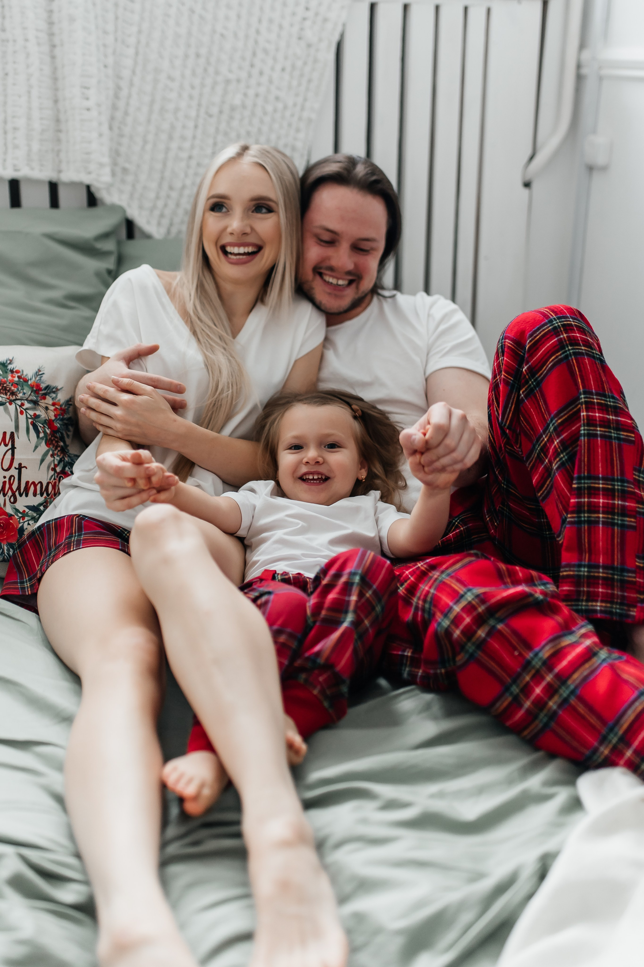 Мама, папа, дочь (пижамы). Фотограф в Дзержинске Наташа Баева