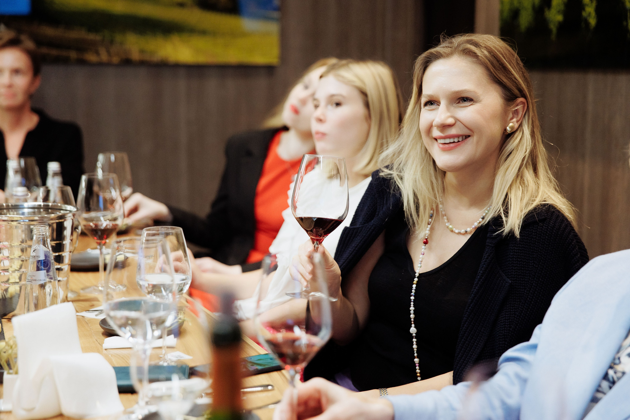 Дегустация Вина в SimpleWine. Репортажный фотограф на мероприятие в Москве Алексей Терентьев