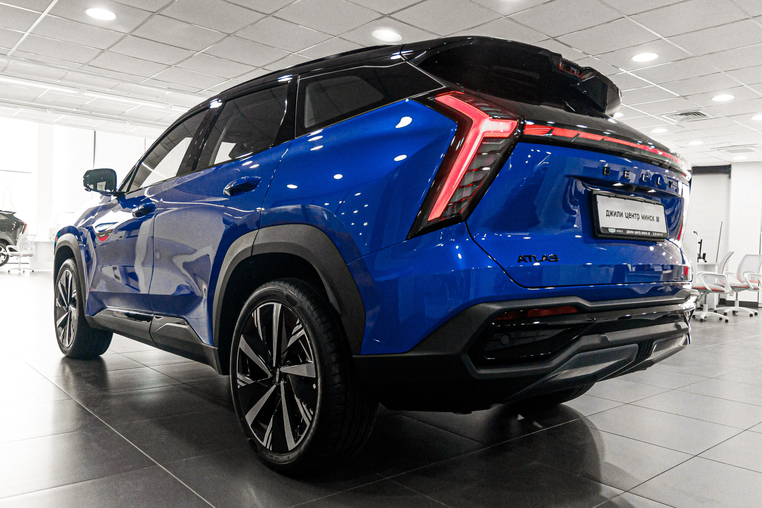 Джили Центр Минск. Свадебный фотограф Минск, Фаниполь, Беларусь Кирилл Напреев