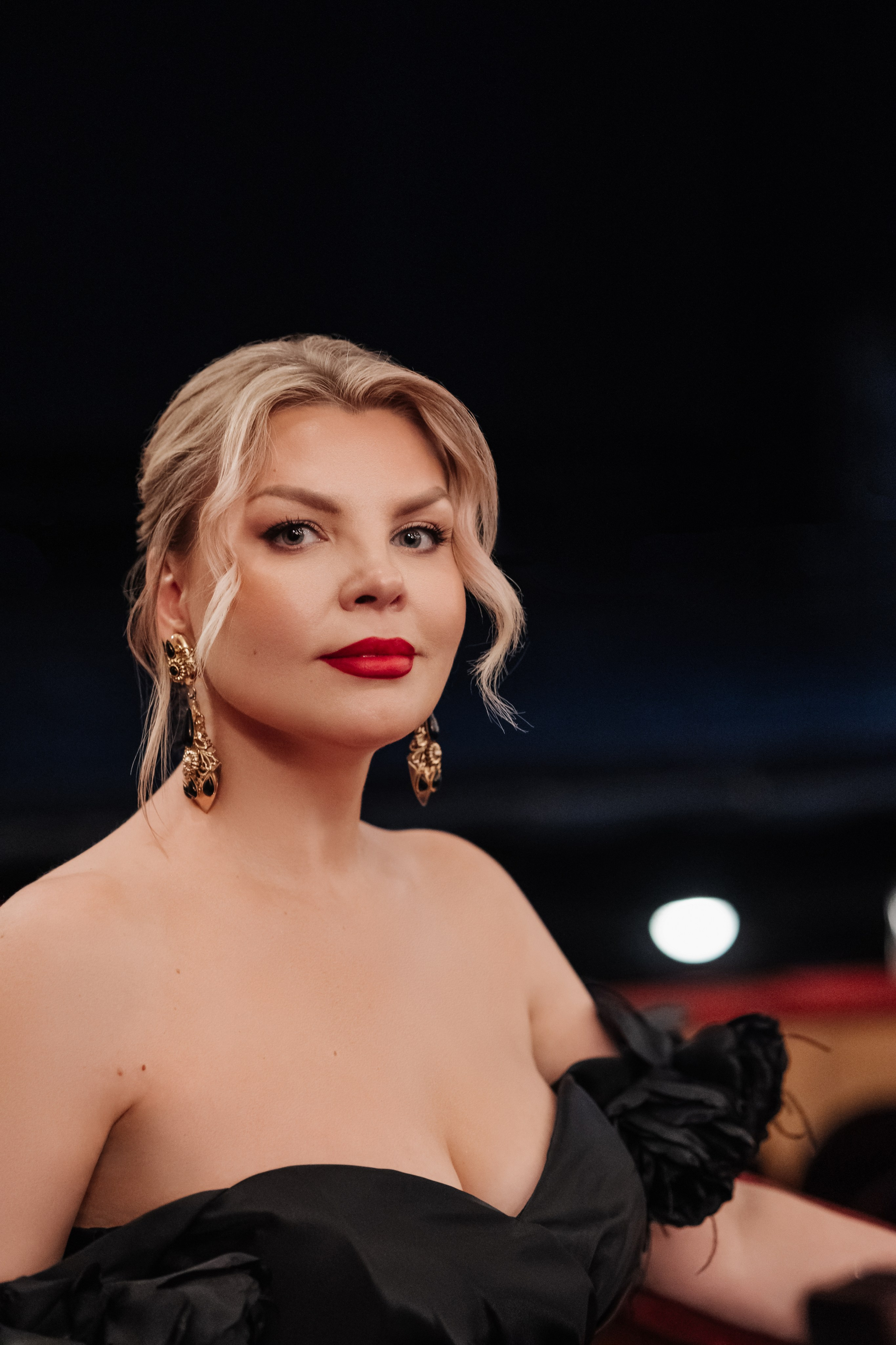 Фотопроект ТЕАТР. Анна Подчас — фотограф роскошных и успешных