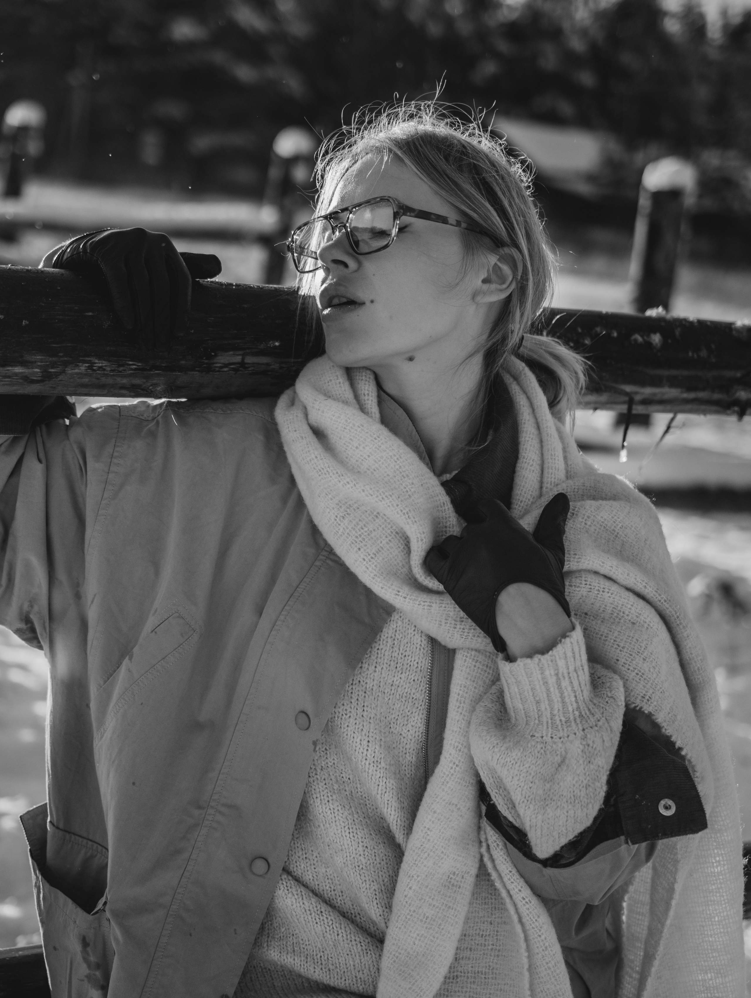 Фотосессия на ранчо зимой с красивой девушкой. Фотограф Углич и Ярославль Ольга Тятюшкина