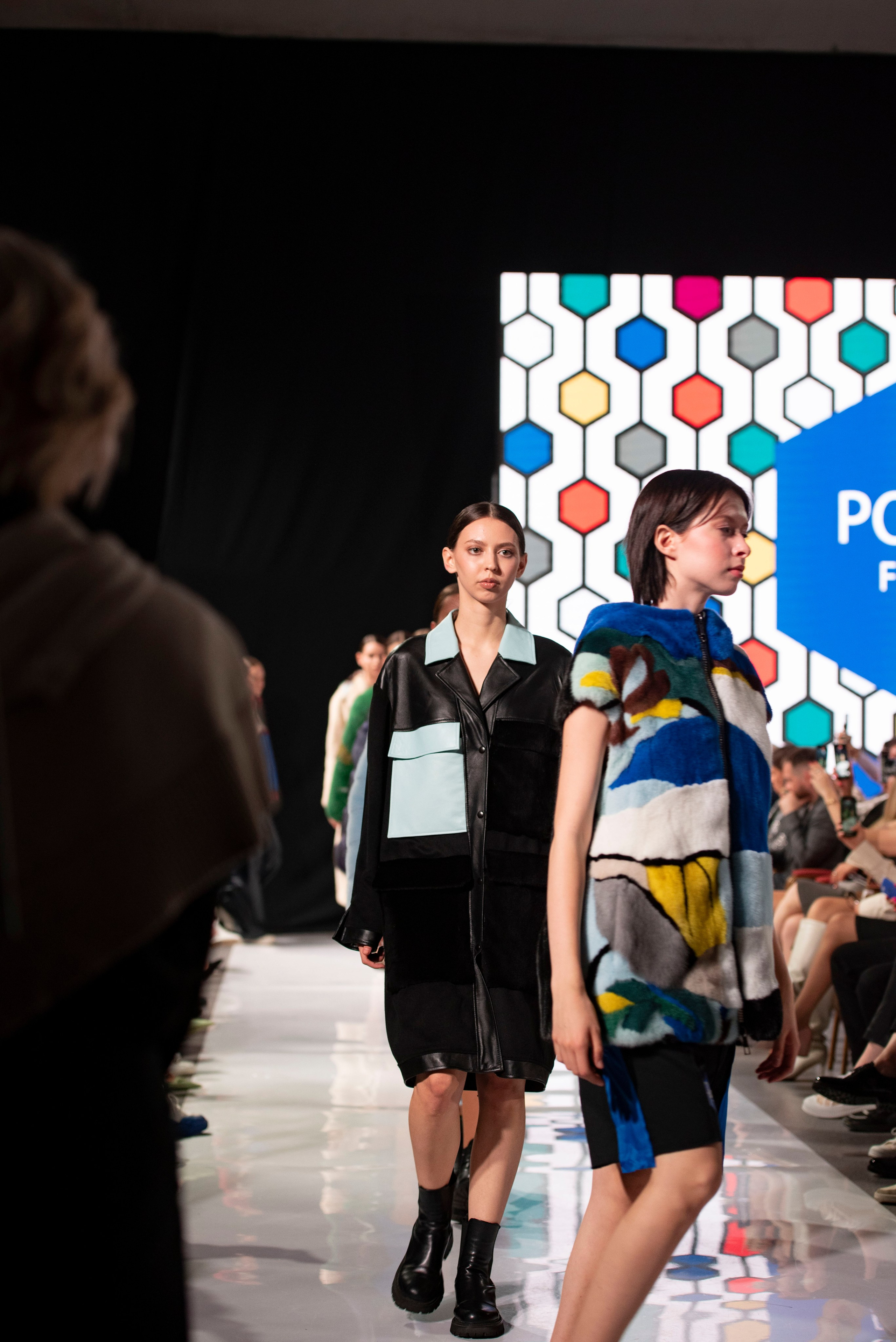 Фотограф на модельный показ. Свадебный, семейный, фэшн фотограф, школьный фотограф в Сочи