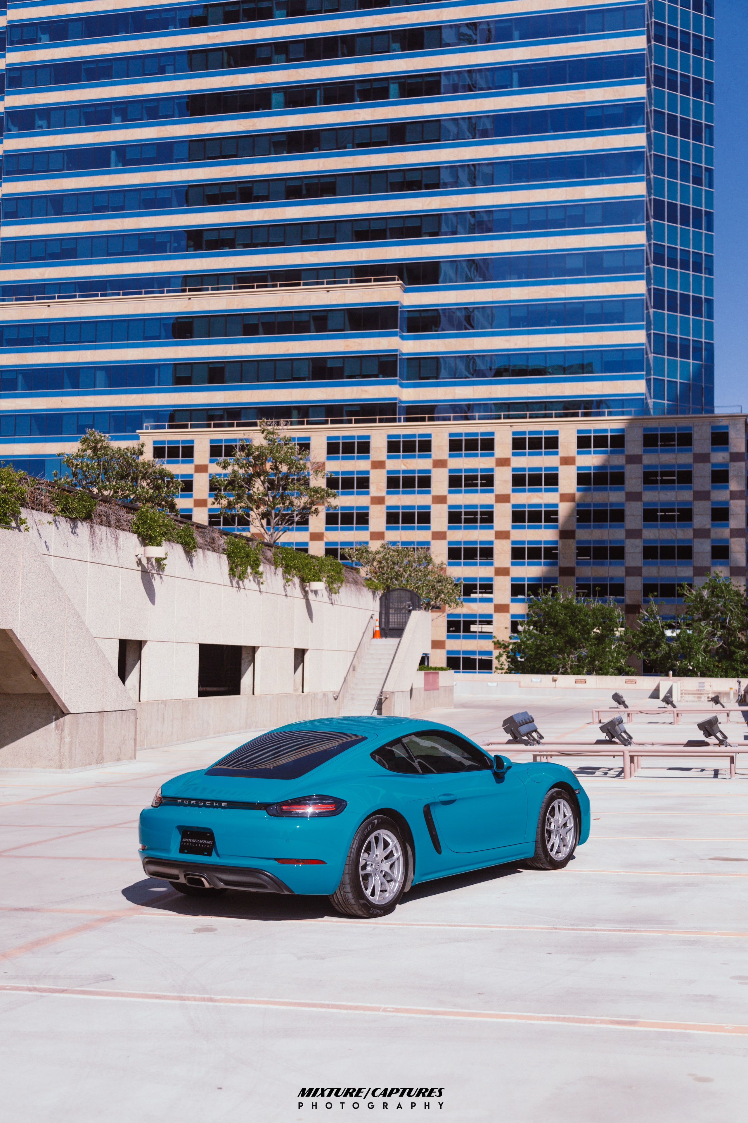 2019 Porsche 718 Cayman. Mixturecaptures