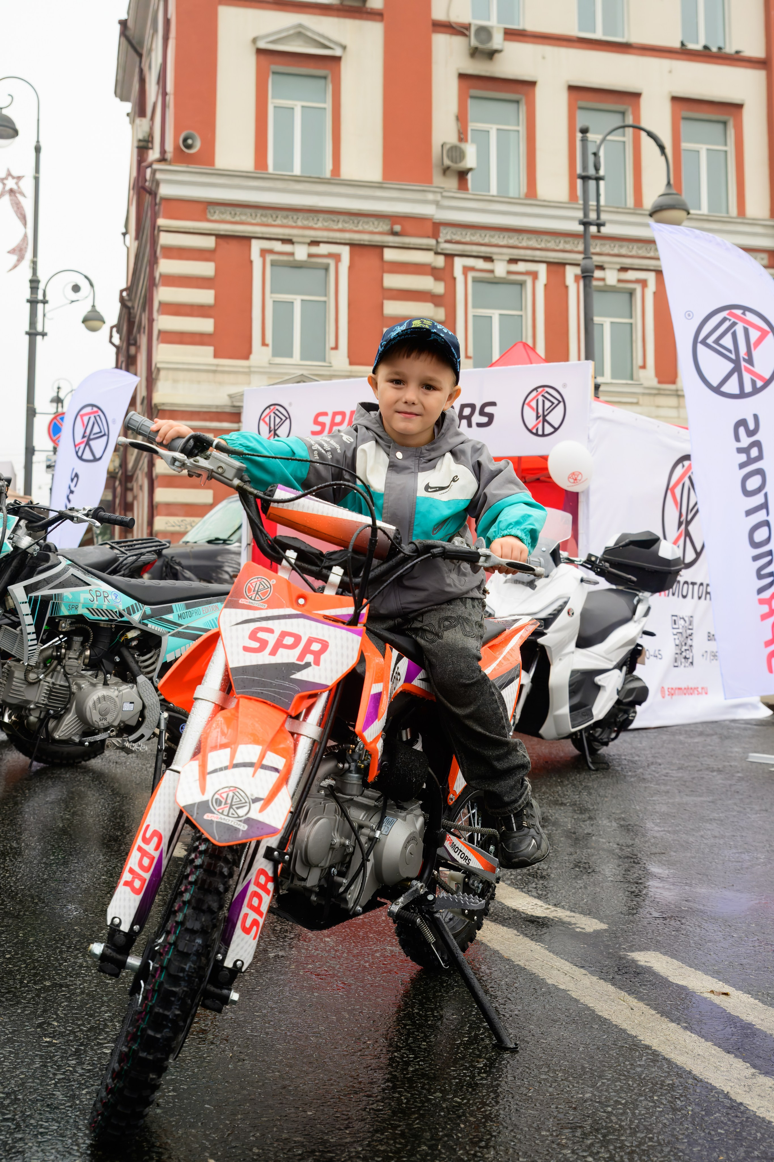 Автосалон 2026 SPR Motors. Репортажный фотограф во Владивостоке Таня Терехина