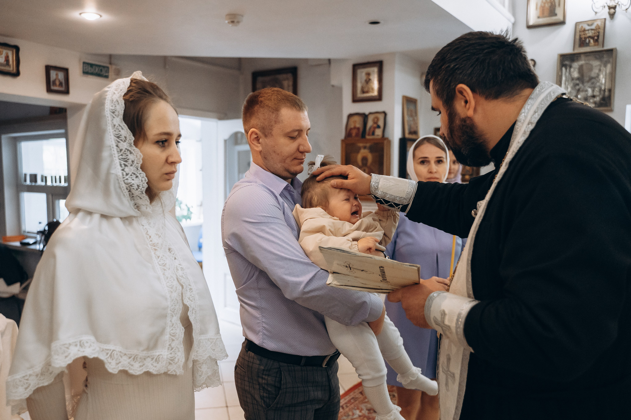 Крещение Таисии (Церковь Рождества Иоанна Крестителя). Семейный фотограф в Минске Дарья Дреко