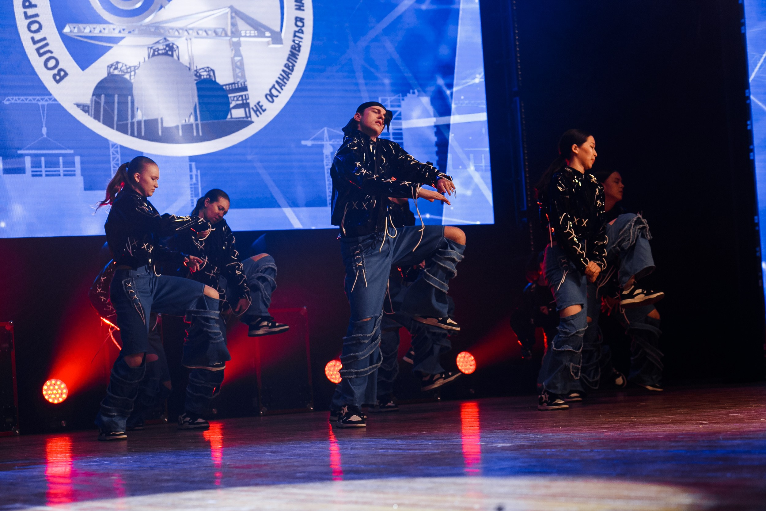 Юбилей фирмы «НЕФТЕЗАВОДМОНТАЖ». Свадебный и детский фотограф в Волгограде Слава Белов