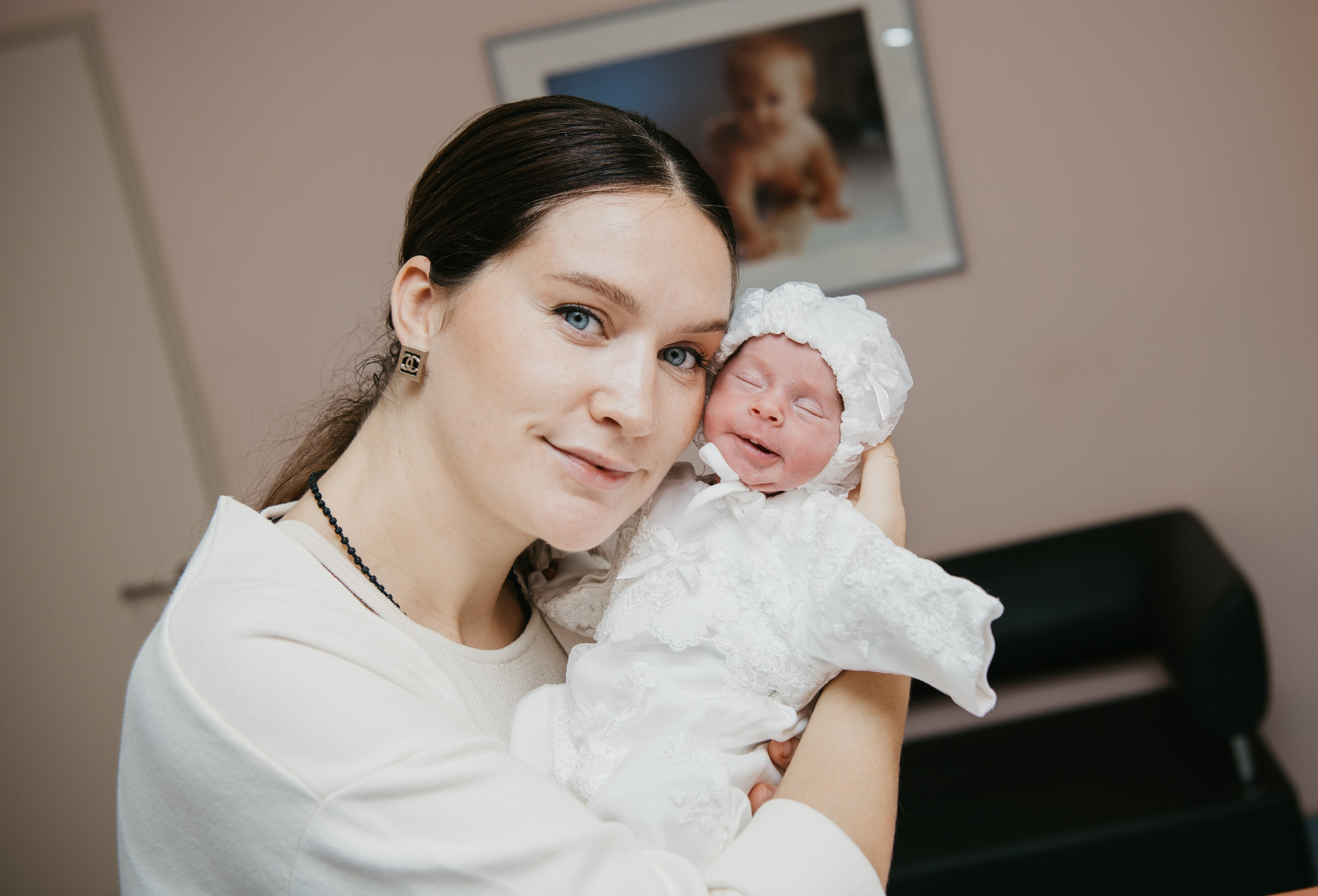 Выписка Сарочки. Мать и дитя на Севастопольском. Фотограф на выписку из роддома в Москве и МО