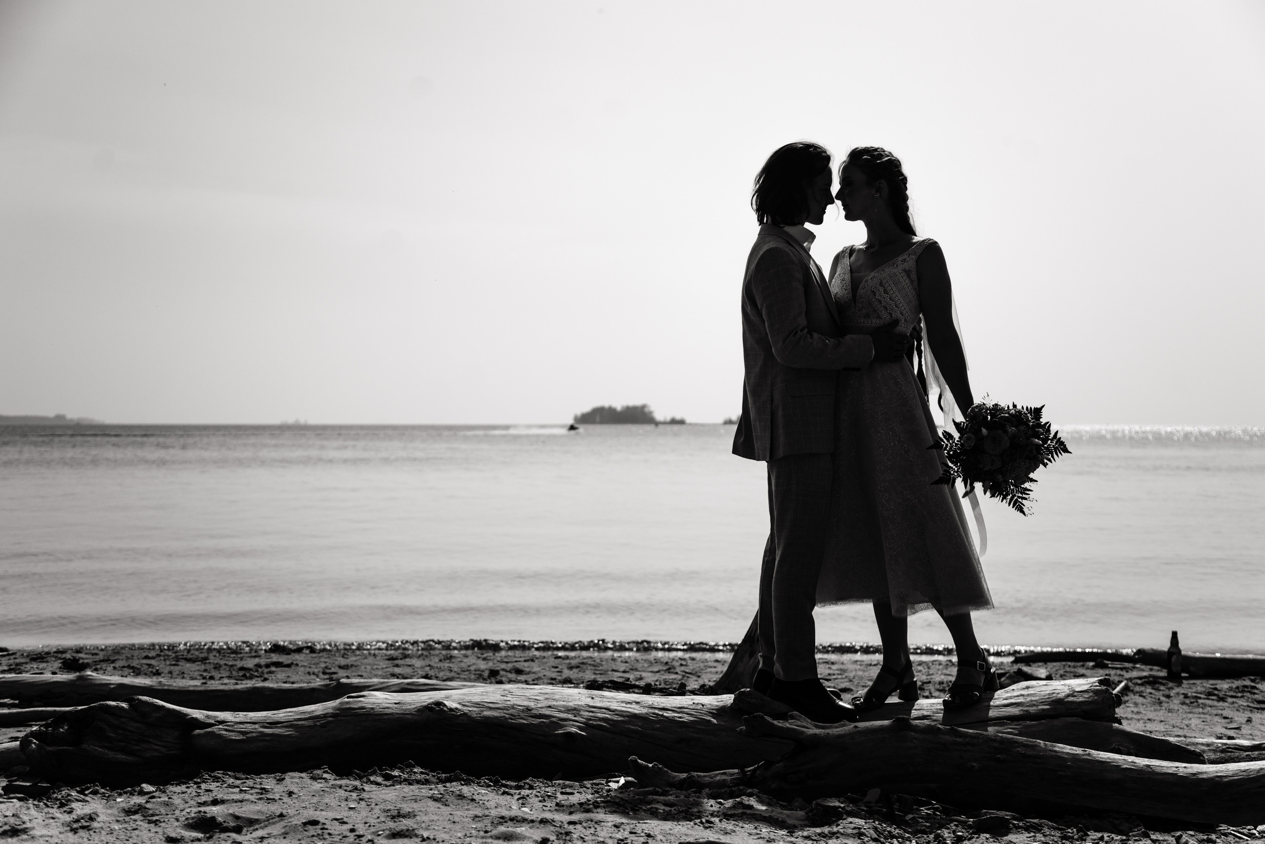 Камерная свадьба. Свадебный  фотограф Новосибирск