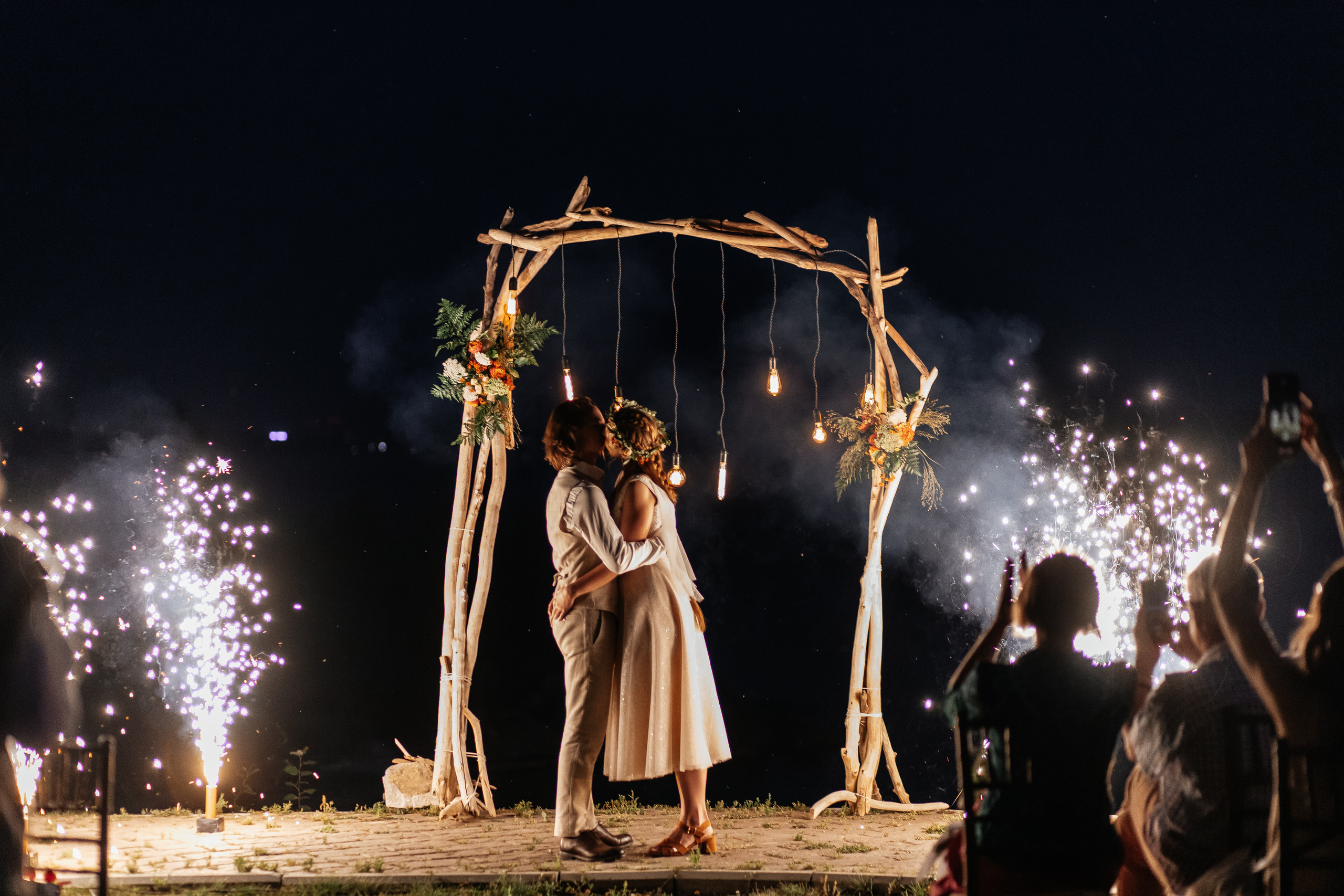 Камерная свадьба. Свадебный  фотограф Новосибирск