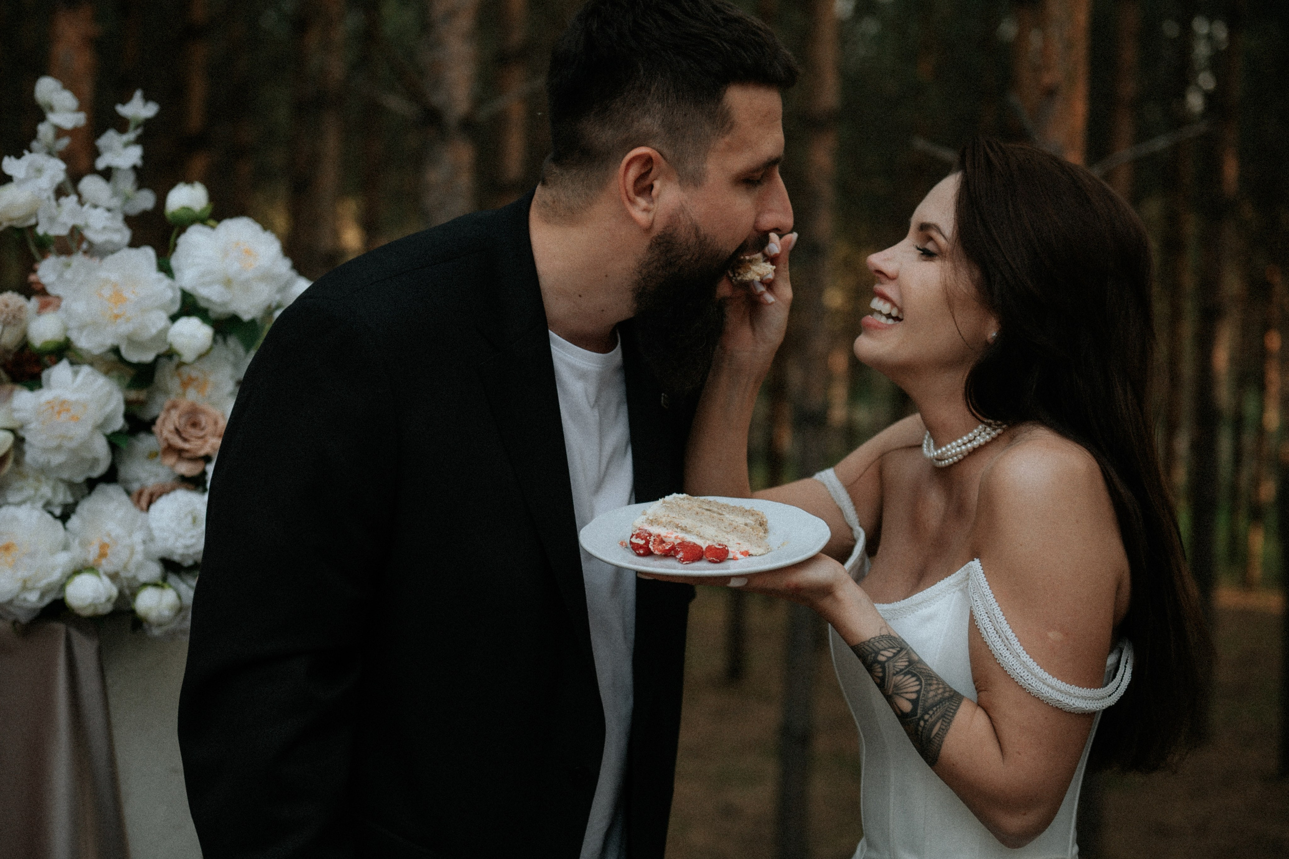 Свадебные фотографии. Фотограф в Барнауле Дарья Бутурлакина. Люби.Цени.Касайся