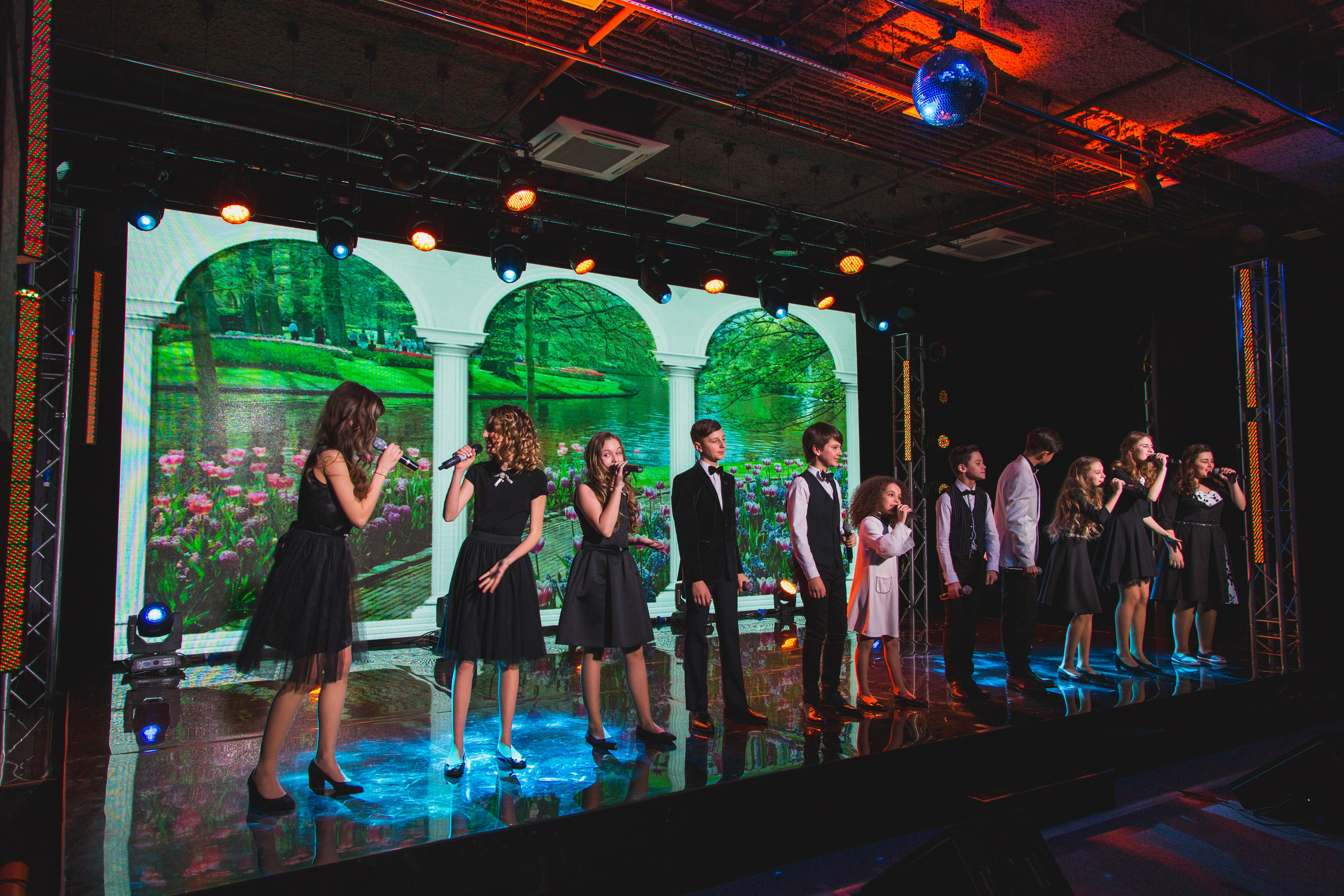 О2ТВ группа СТРАНА. Видеооператор/Фотограф Николай Завьялов