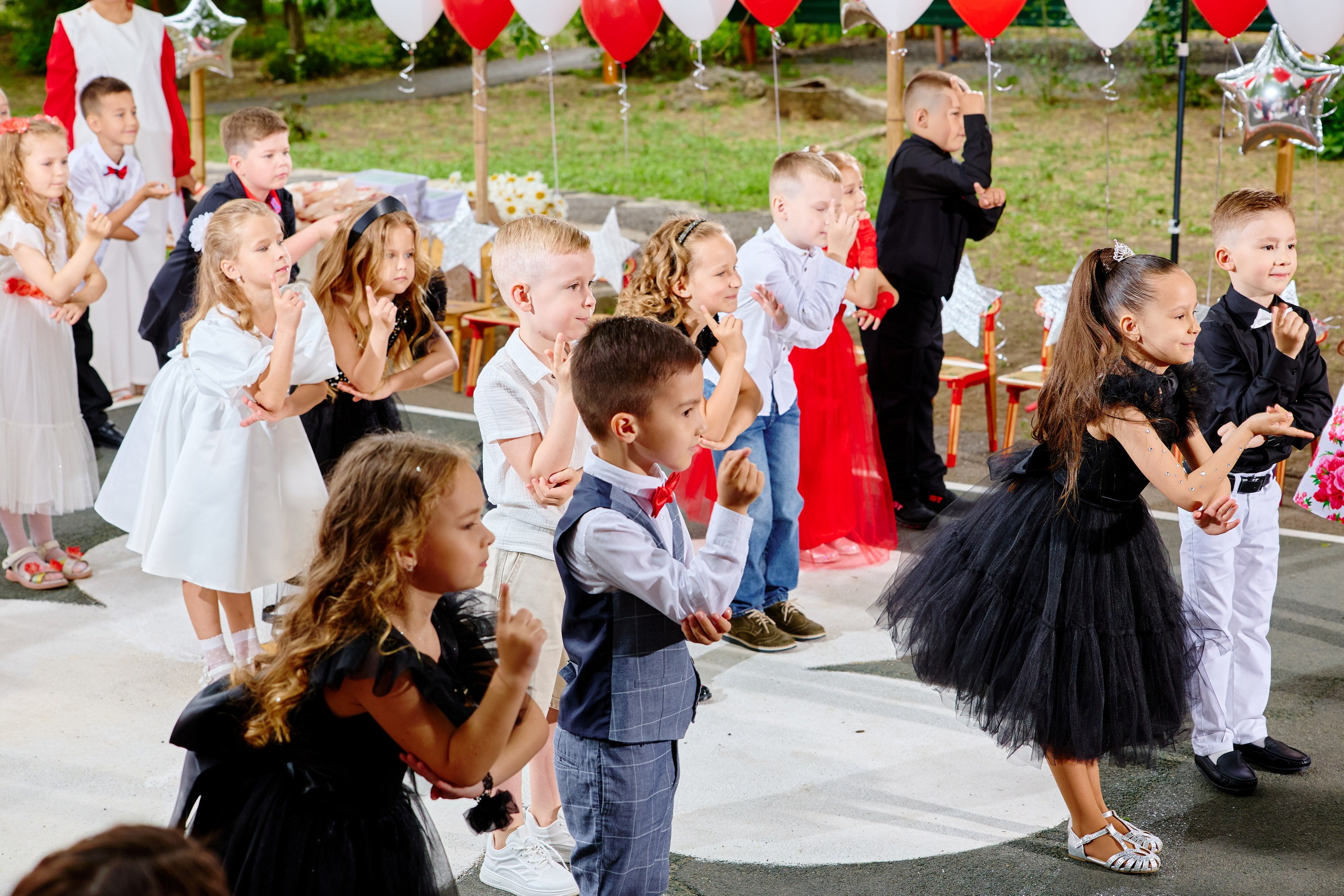 Выпускной 45 сад. Фотограф Выпускные альбомы Таганрог Сергей Коробченко