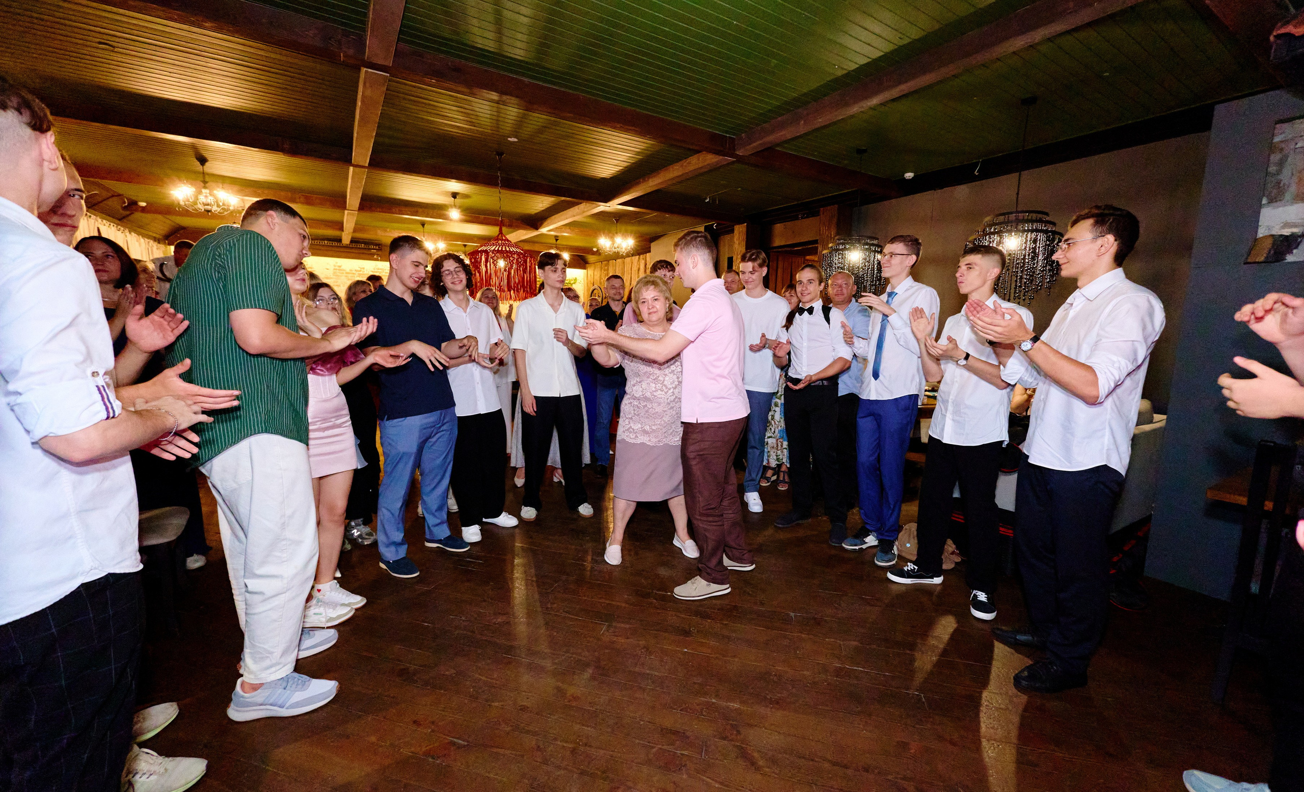 Выпускной 35 Сош. Фотограф Выпускные альбомы Таганрог Сергей Коробченко