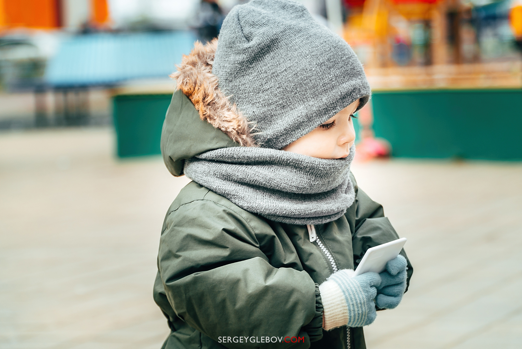 Семья во дворе, семья, Тюмень, центр семья, детские фото, фотограф, Тюмень