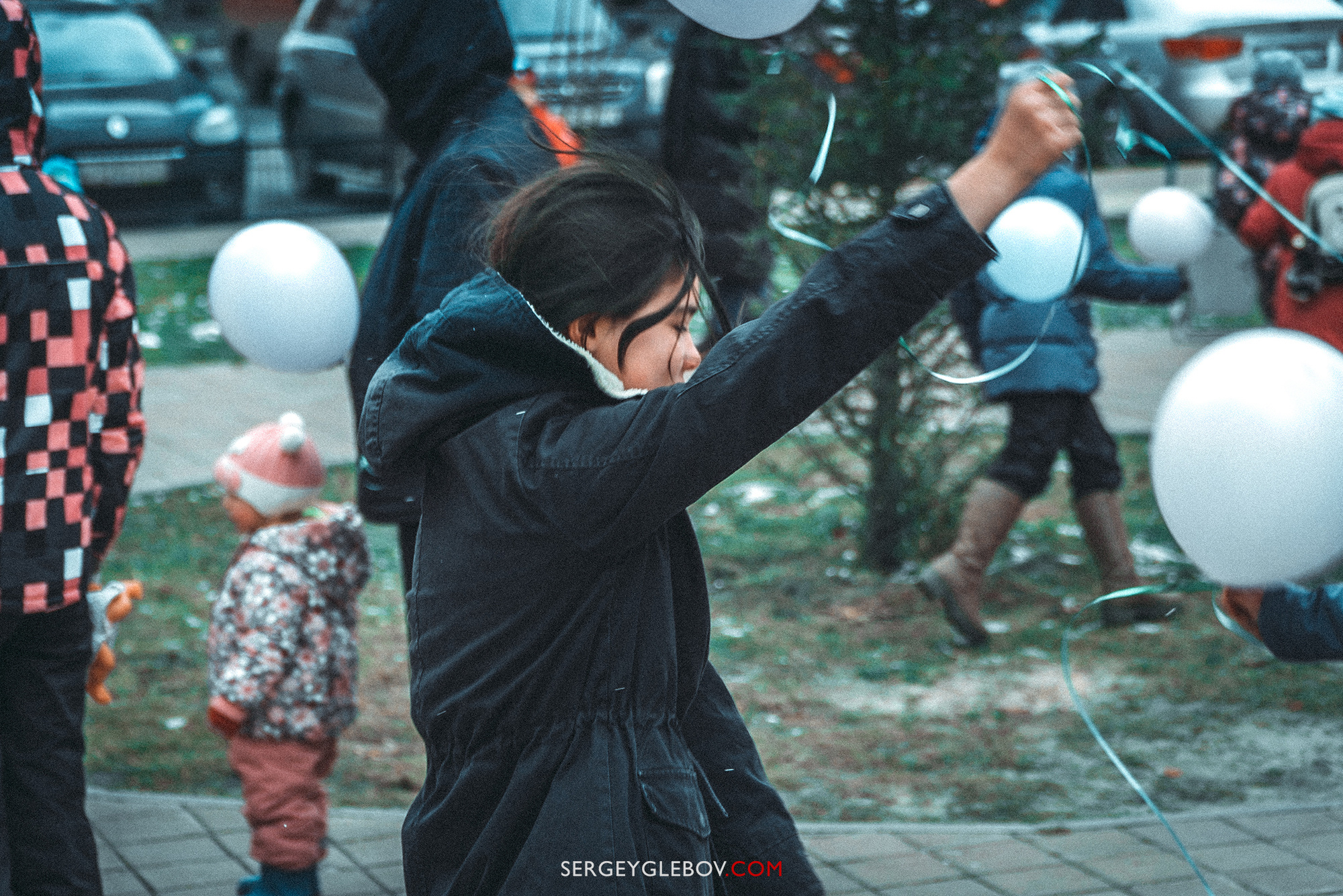 Семья во дворе, семья, Тюмень, центр семья, детские фото, фотограф, Тюмень