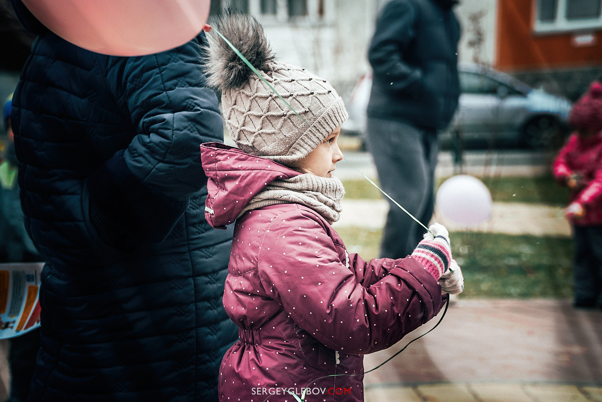 Семья во дворе, семья, Тюмень, центр семья, детские фото, фотограф, Тюмень