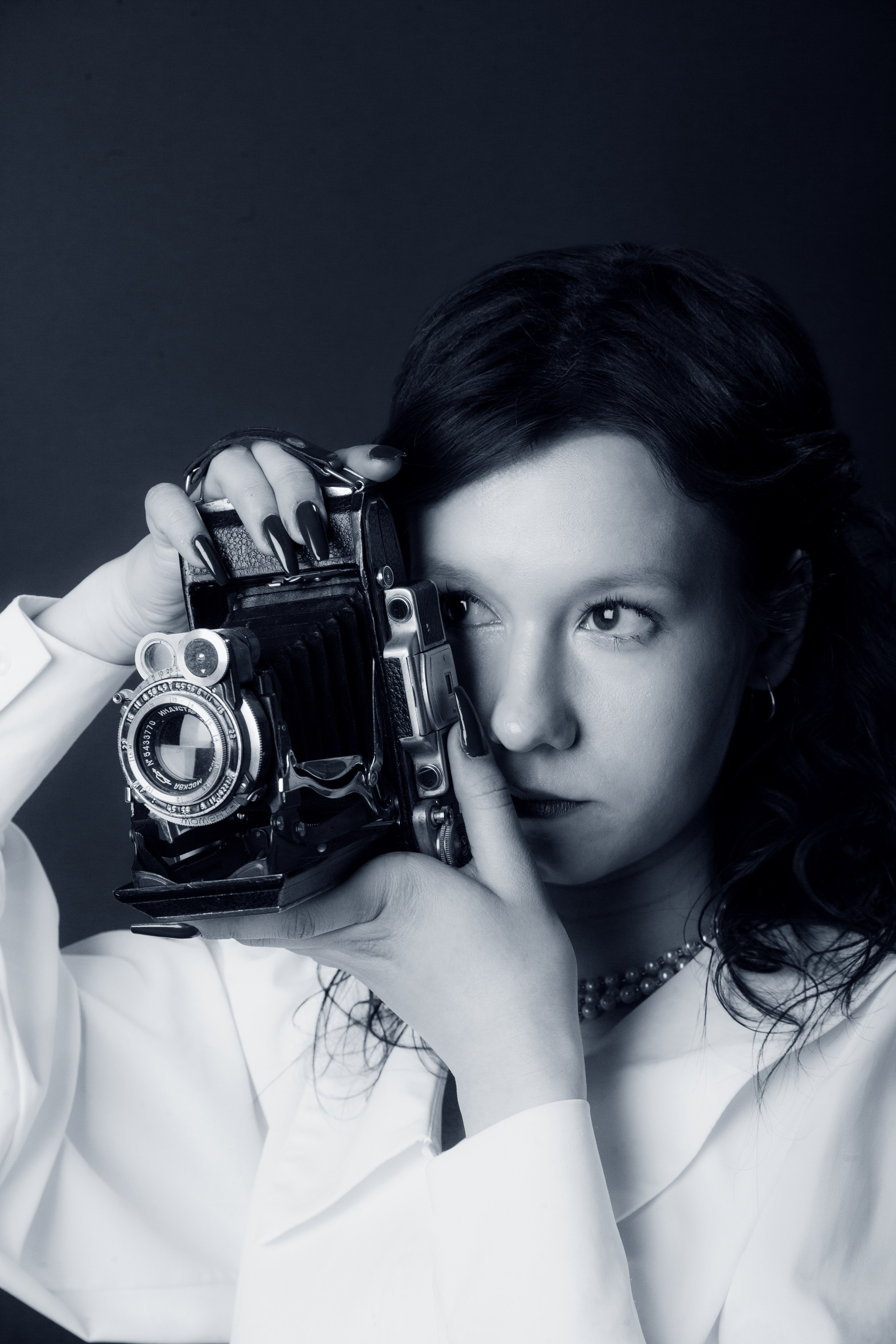 Спрятала веснушки в облаках сирени. Портретный и семейный фотограф Ирина Лепендина в Воронеже