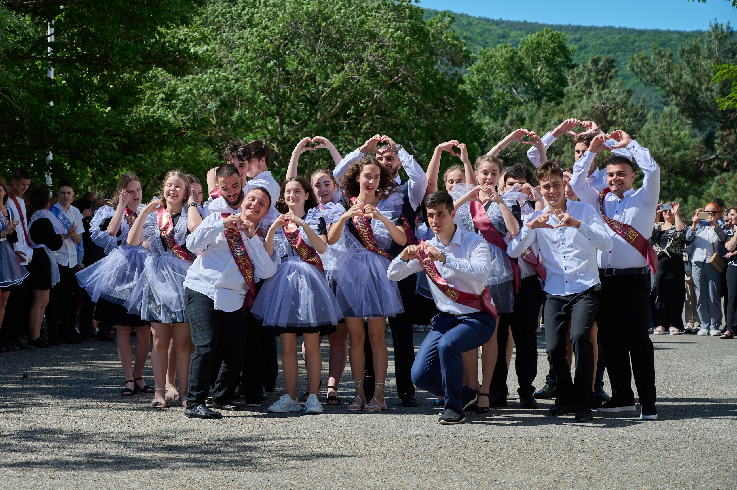 Последний звонок. Жизнь курорта Кабардинка в фотографиях