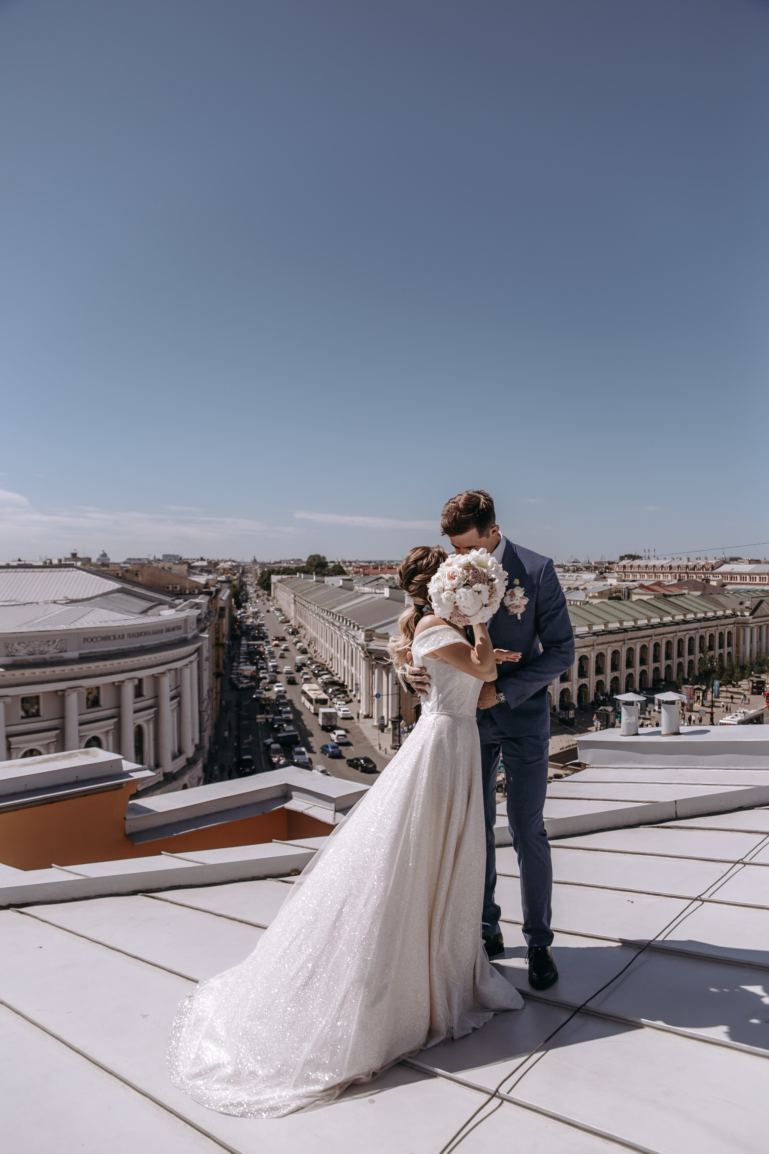 В Петербург приезжают жениться. Свадебный и семейный фотограф Арина Кулёва