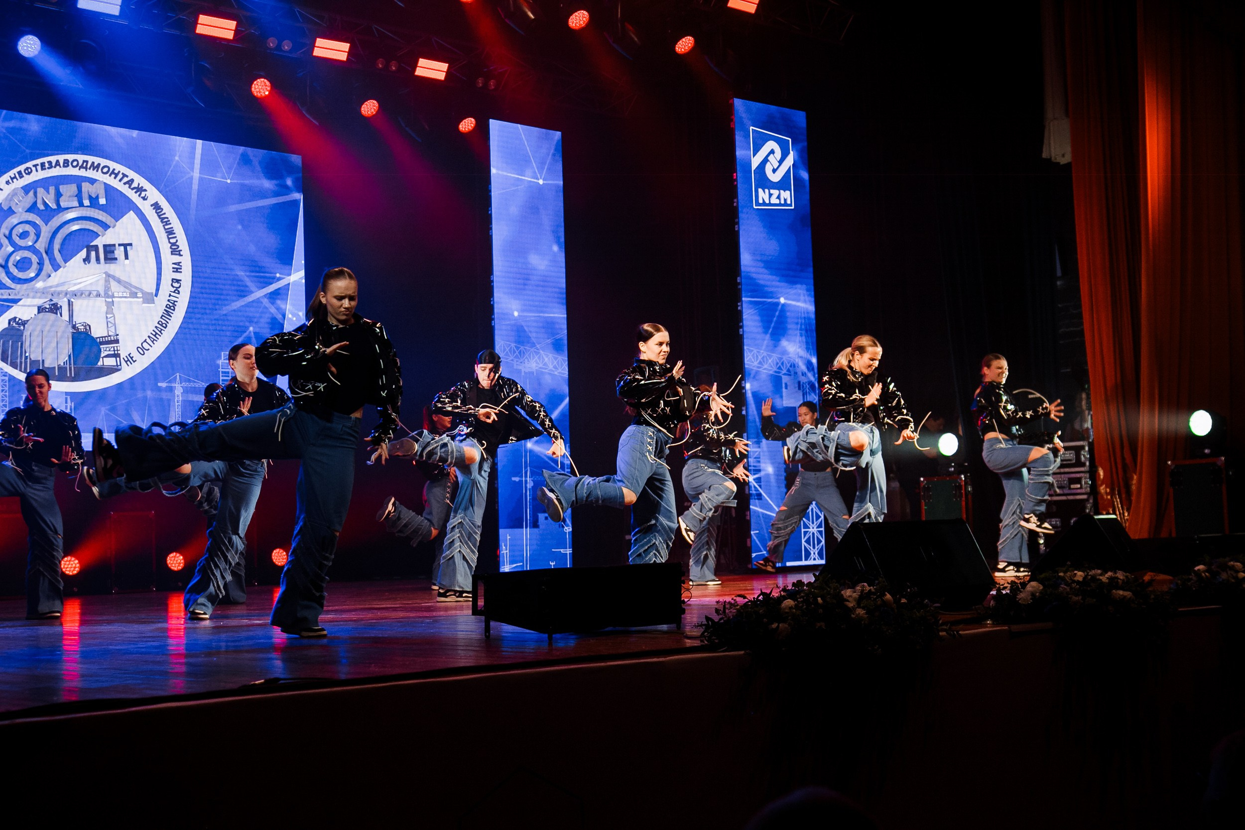 Юбилей фирмы «НЕФТЕЗАВОДМОНТАЖ». Свадебный и детский фотограф в Волгограде Слава Белов