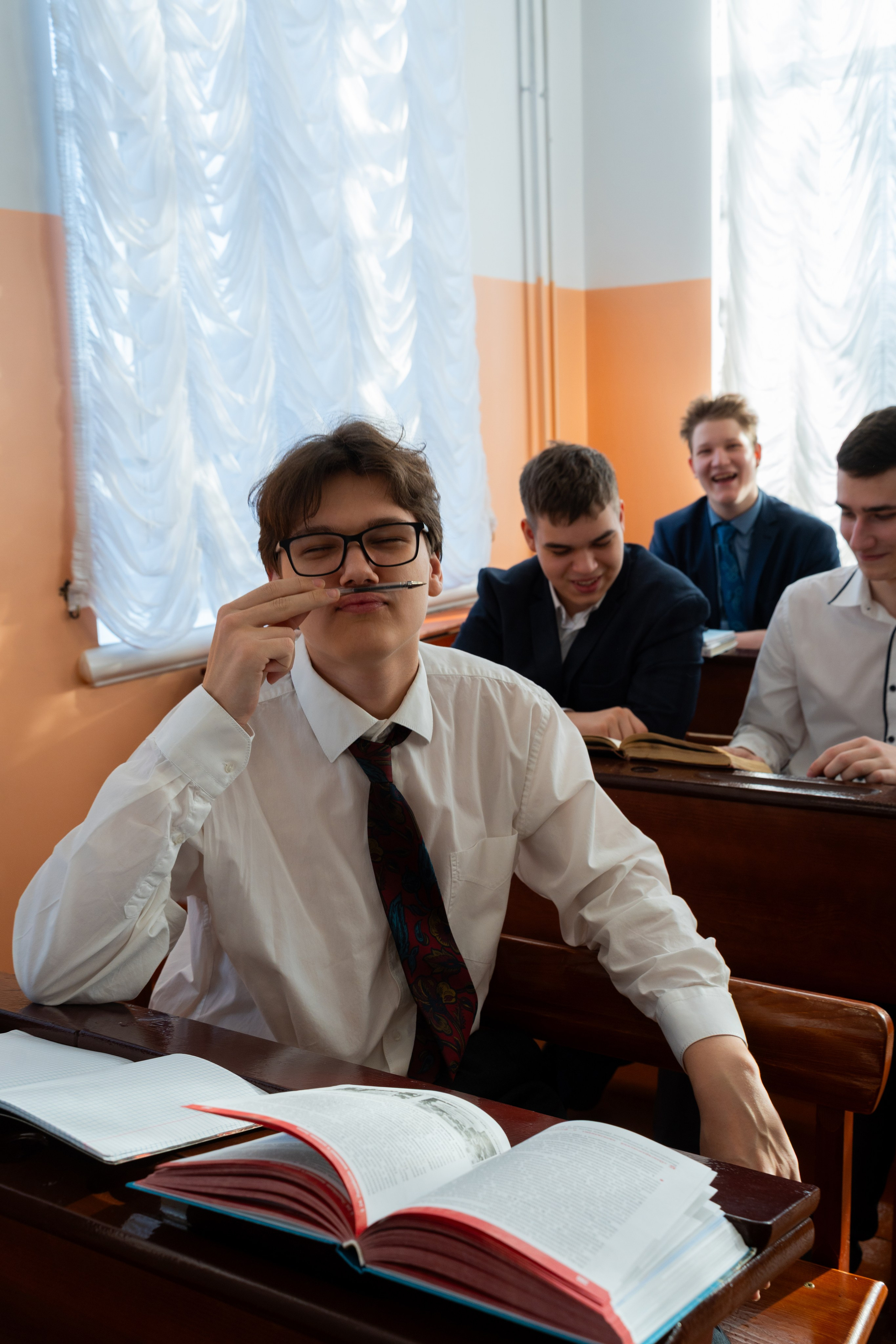 Школа старшие классы. Творческое объединение "Выпускник"