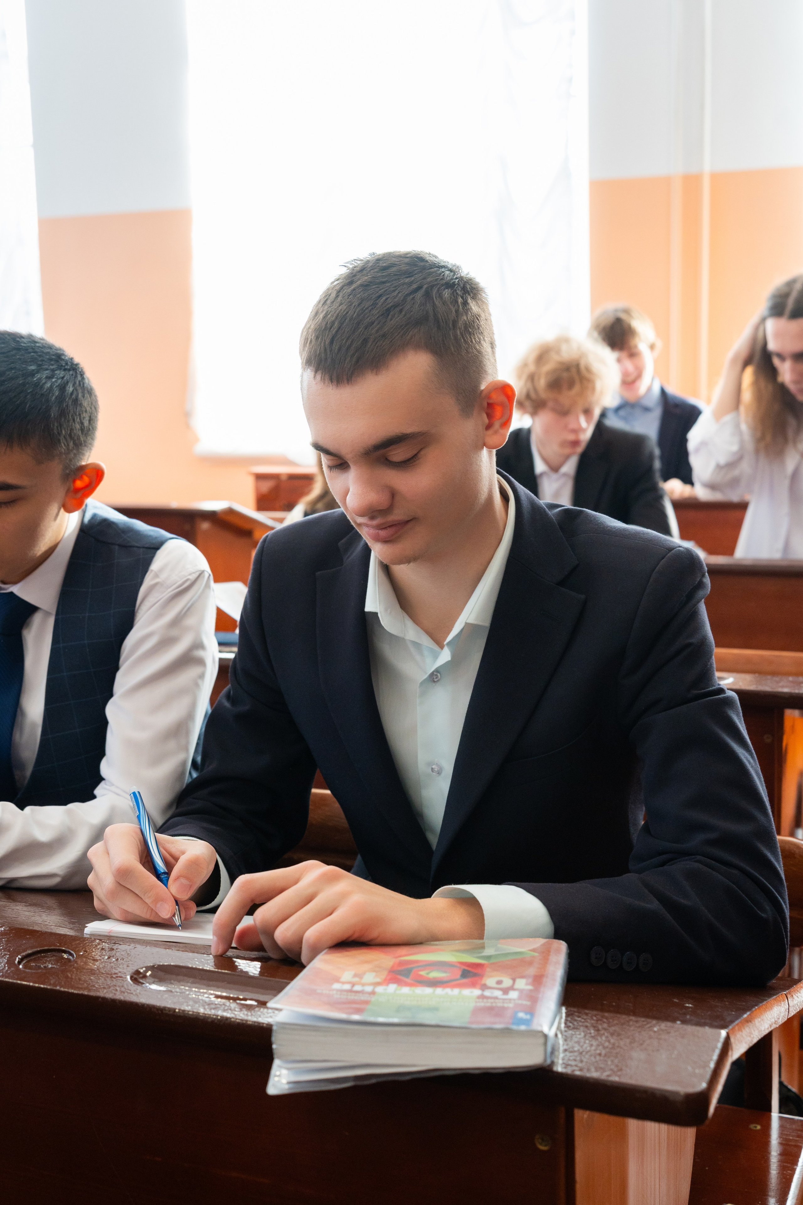 Школа старшие классы. Творческое объединение "Выпускник"
