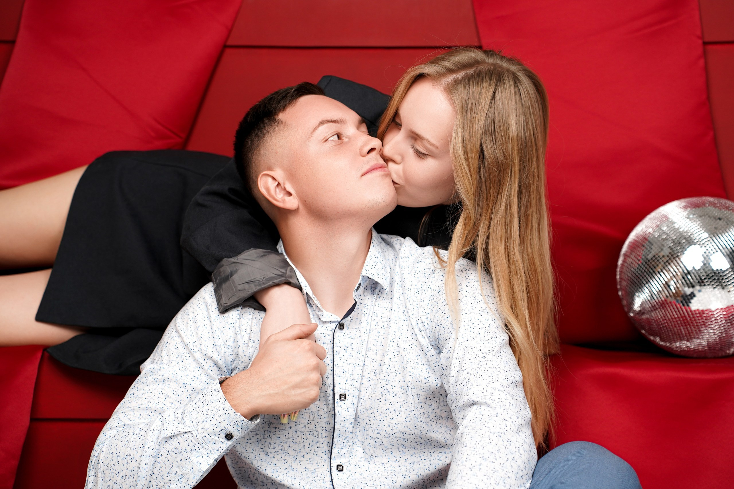 «Предложение руки». Love story в фотостудии Modo. Свадебный фотограф в Ростове-на-Дону. Таинство Крещения и Венчания, семейные фотосессии. Алёна Чёботова