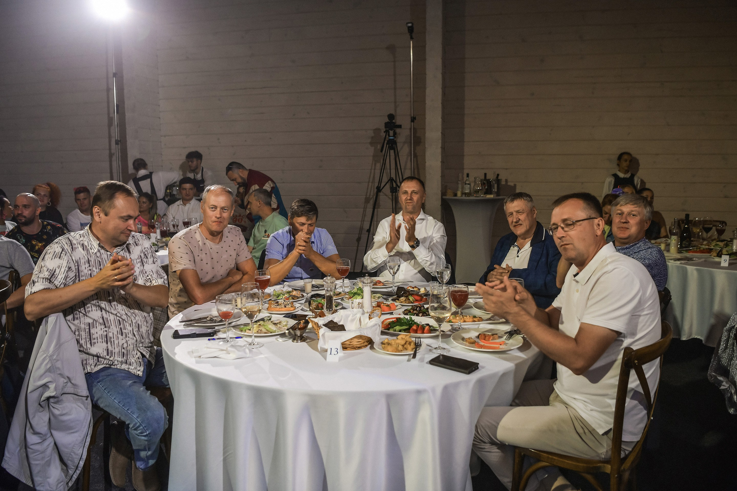 📸 Фоторепортажи с корпоративов и юбилеев в Красноярске | Примеры работ. 📸 Свадебный и семейный фотограф в Красноярске Тихомиров Евгений | 17 лет опыта | 800+ свадеб