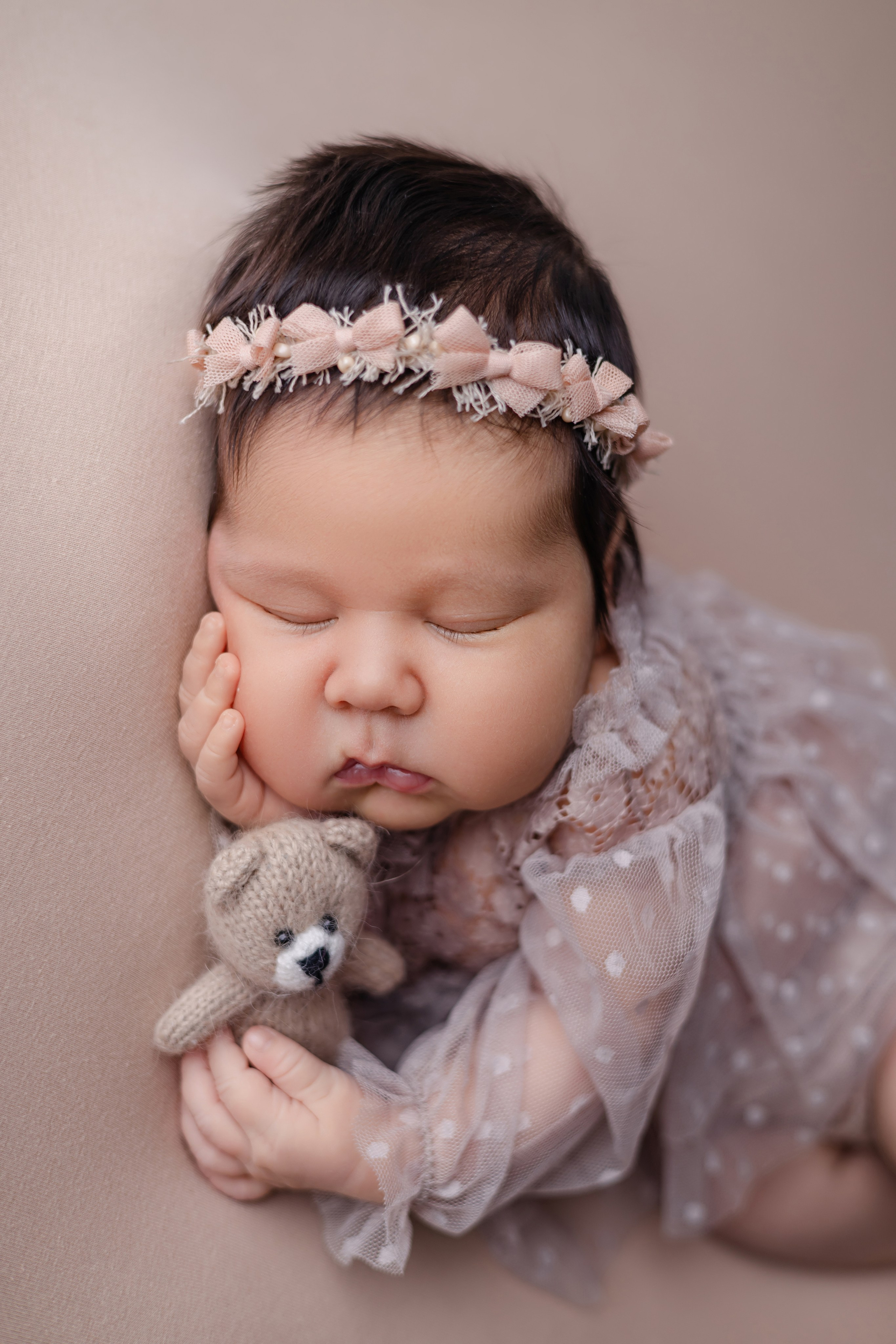 Эмилия. Евгения Горбунова фотограф новорожденных в Новом Уренгое