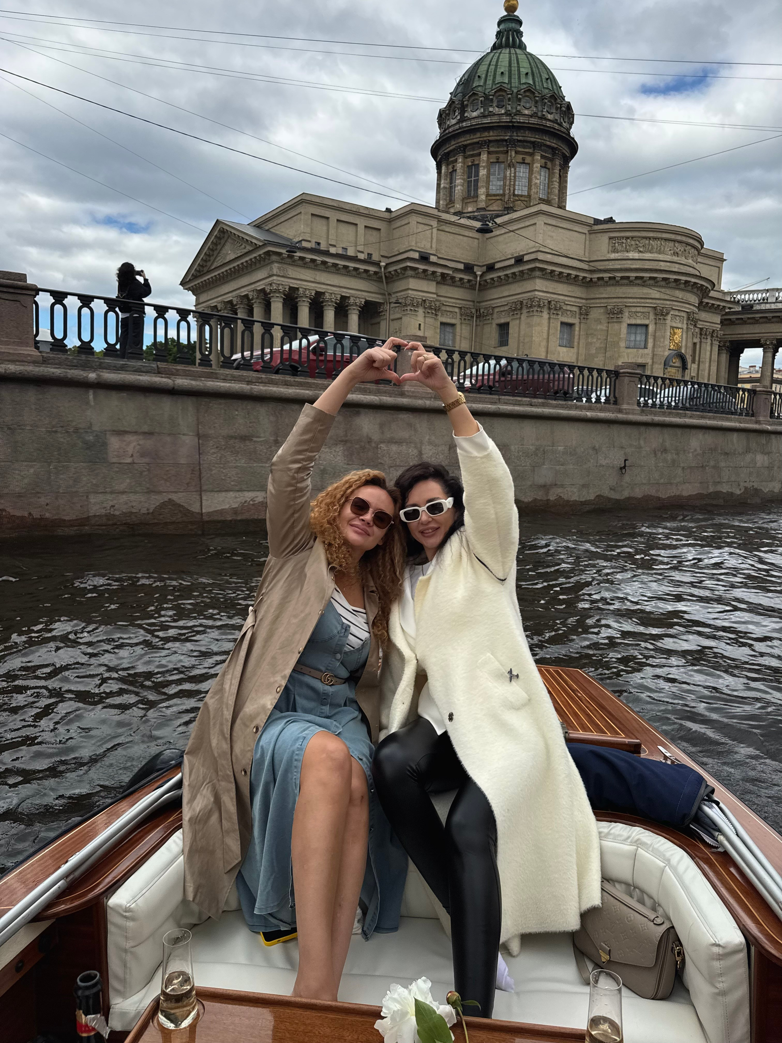 Ольга и Мария. Утонченный фотограф в Санкт-Петербурге Ксения Пелевина