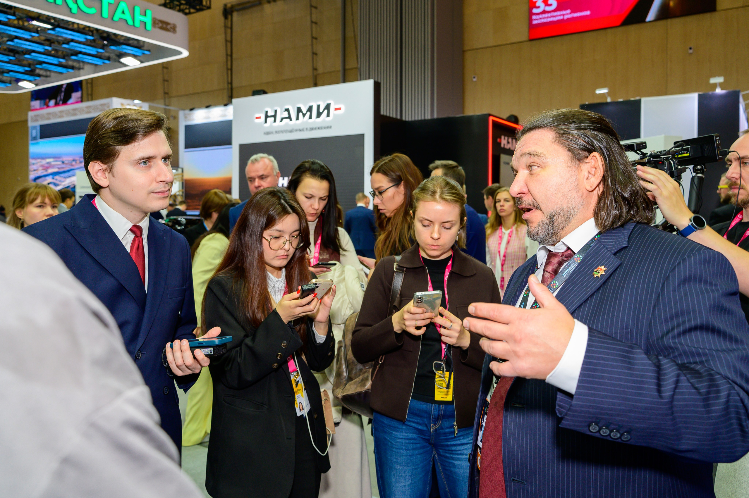 BigindustrialweekBelarus. Фотоуслуги, услуги фотографа, фотографирование важных событий