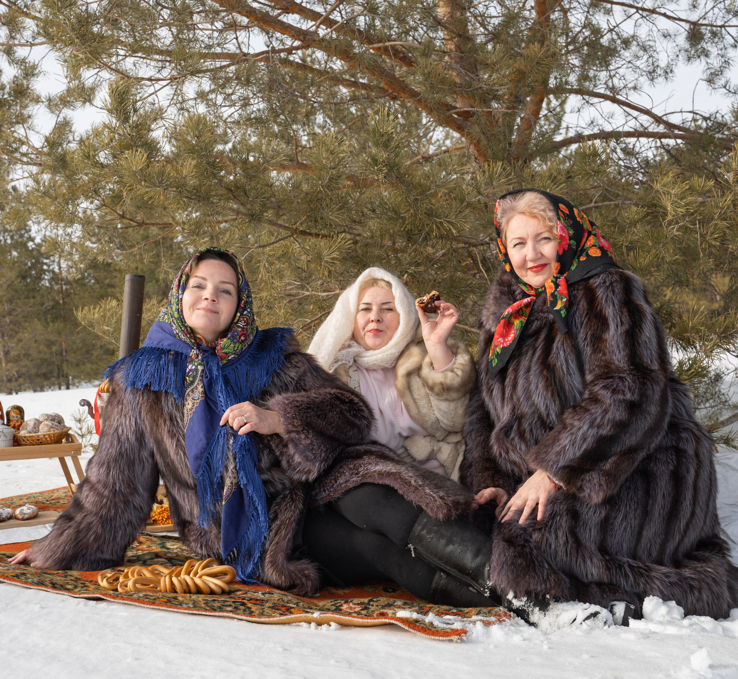 Подружки. ФОТОГРАФ/РУДНЫЙ/КОСТАНАЙ