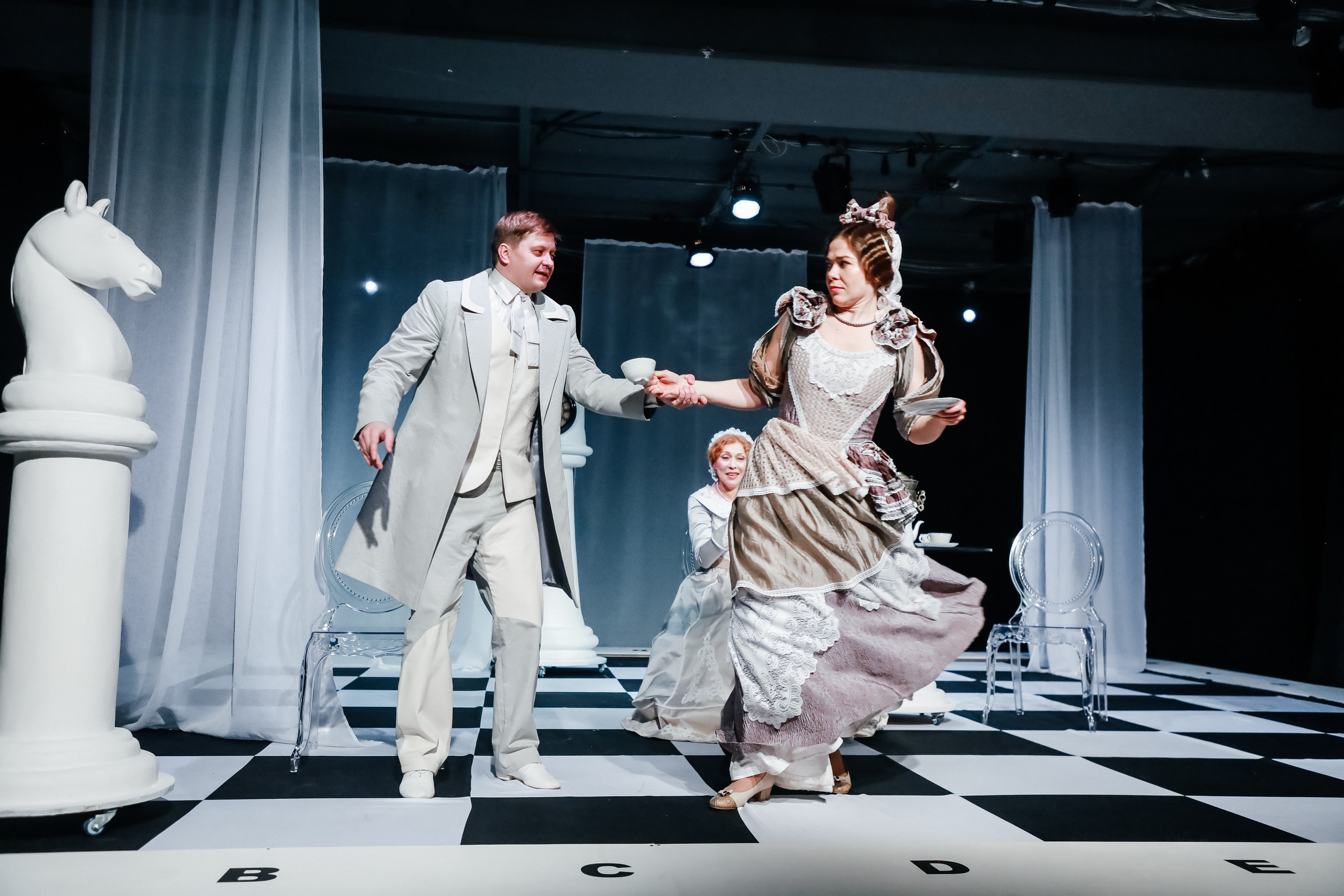 «Дядюшкин сон». Молодёжный театр алтая. Режиссер Дарья Камошина. Фоторепортаж. Театральная фотосъёмка