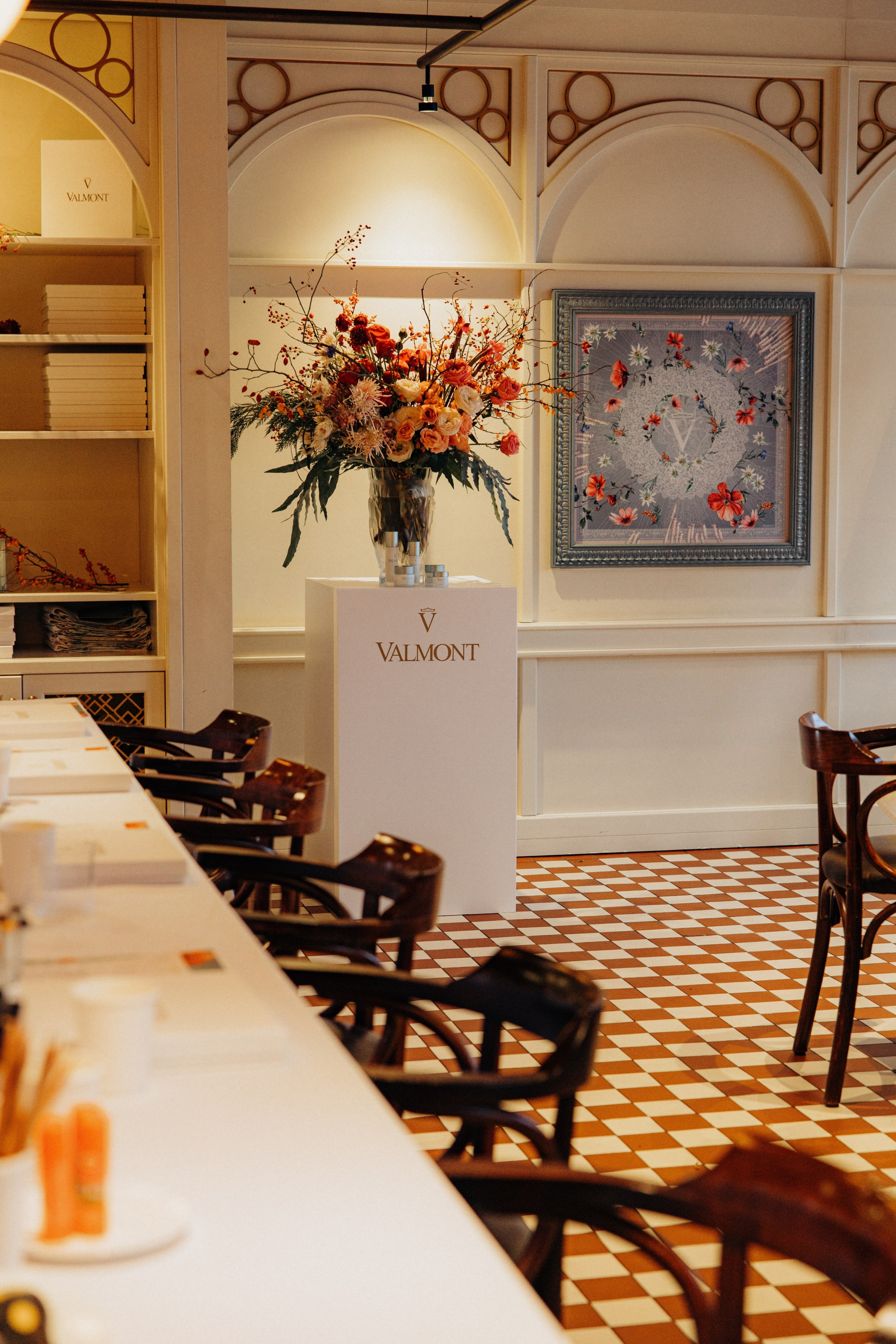 For VALMONT. Костя Жуков — фотограф в Москве