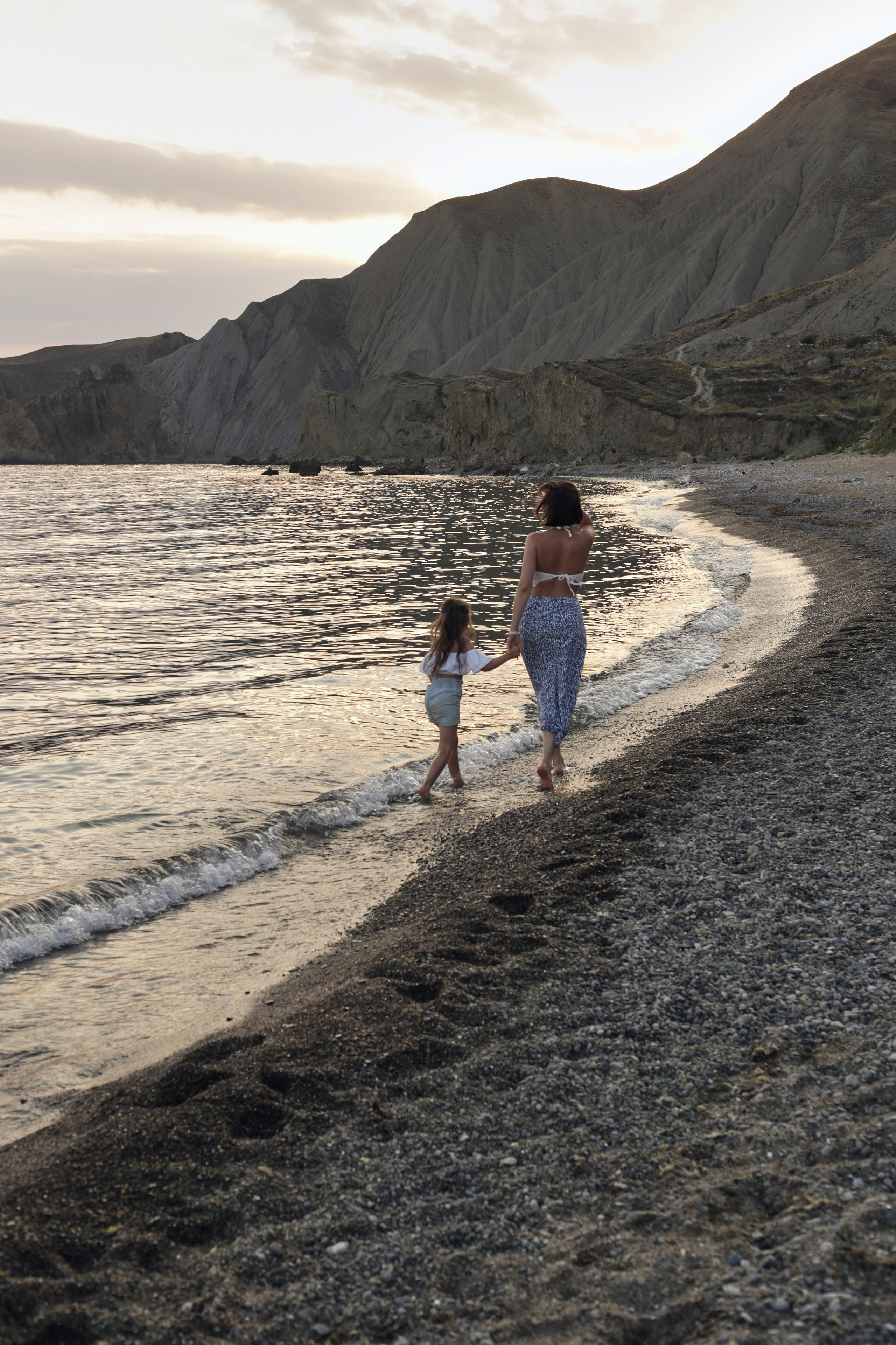 Прогулка в Орджоникидзе | Лиза и Поля. Семейный фотограф в Феодосии и по Крыму Брежнева Алла