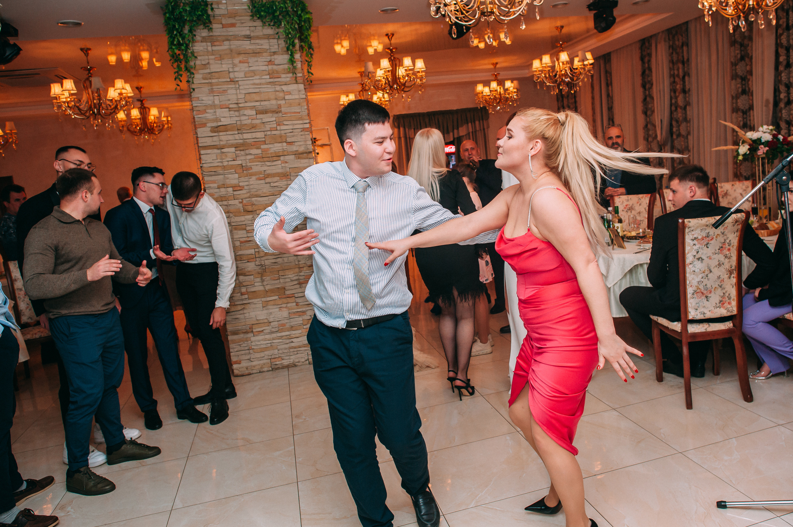 Саша + Даша. Свадебный фотограф Волжский Волгоград Каблов Николай