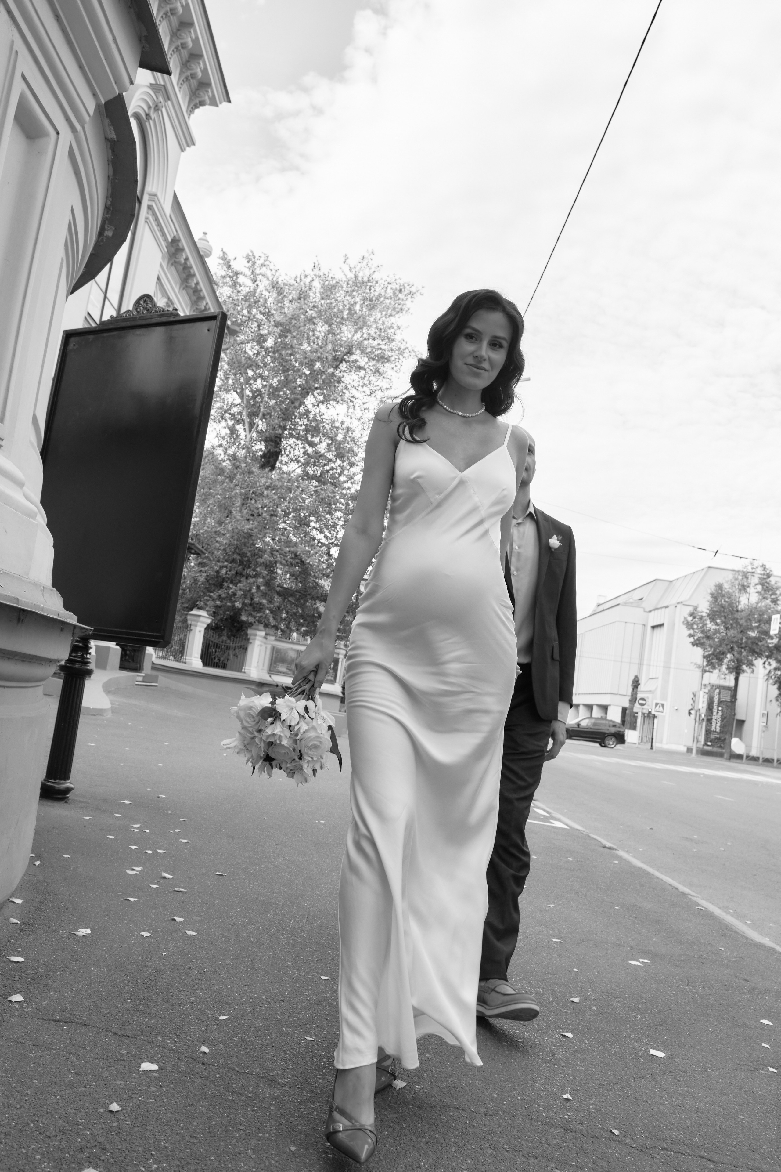 Артем и Айгуль. Меня зовут Сабина, и я ваш фотограф