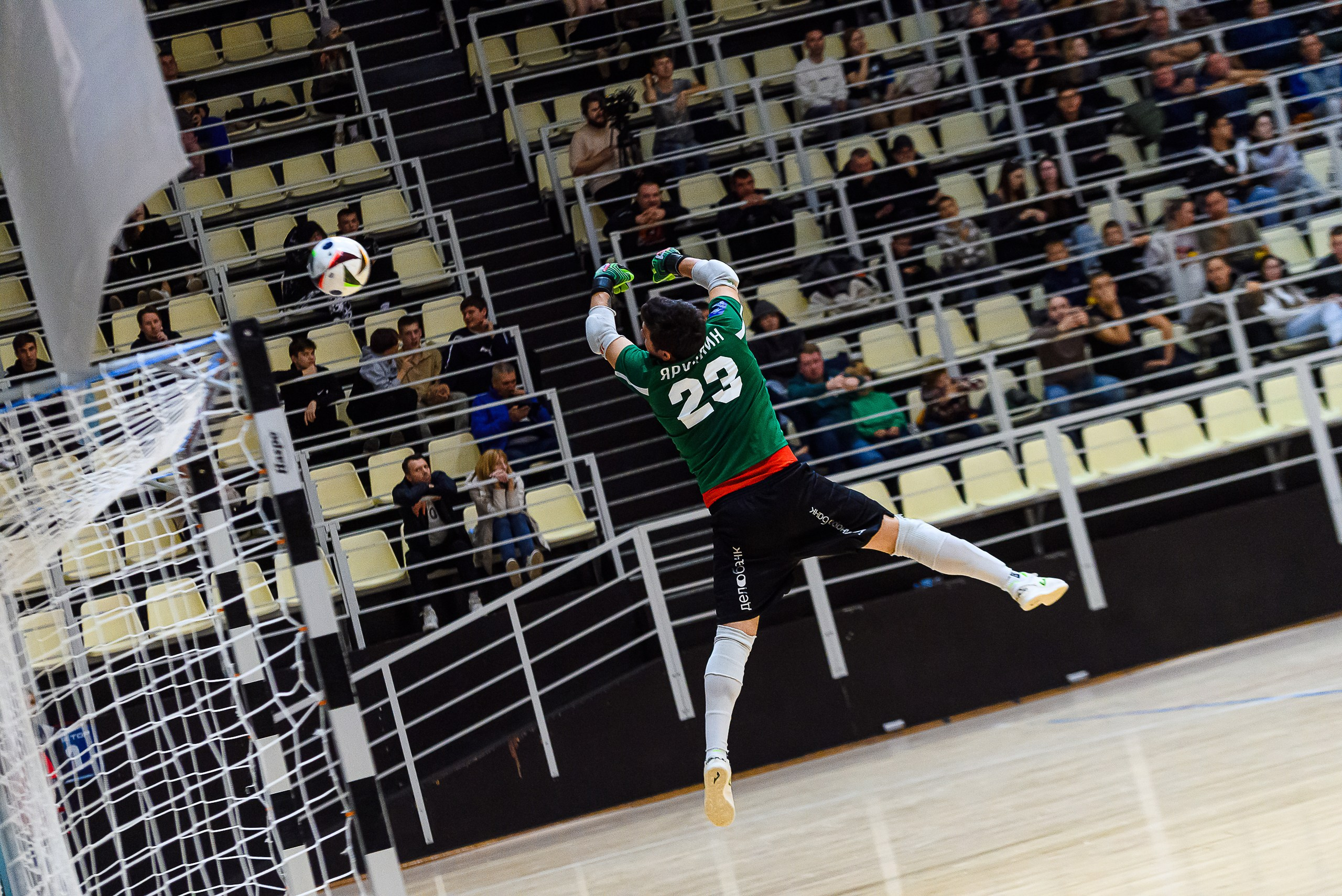 Высшая лига по футзалу — Сезон 2024-2025 — 2ой тур. Репортажный фотограф в Кемерово