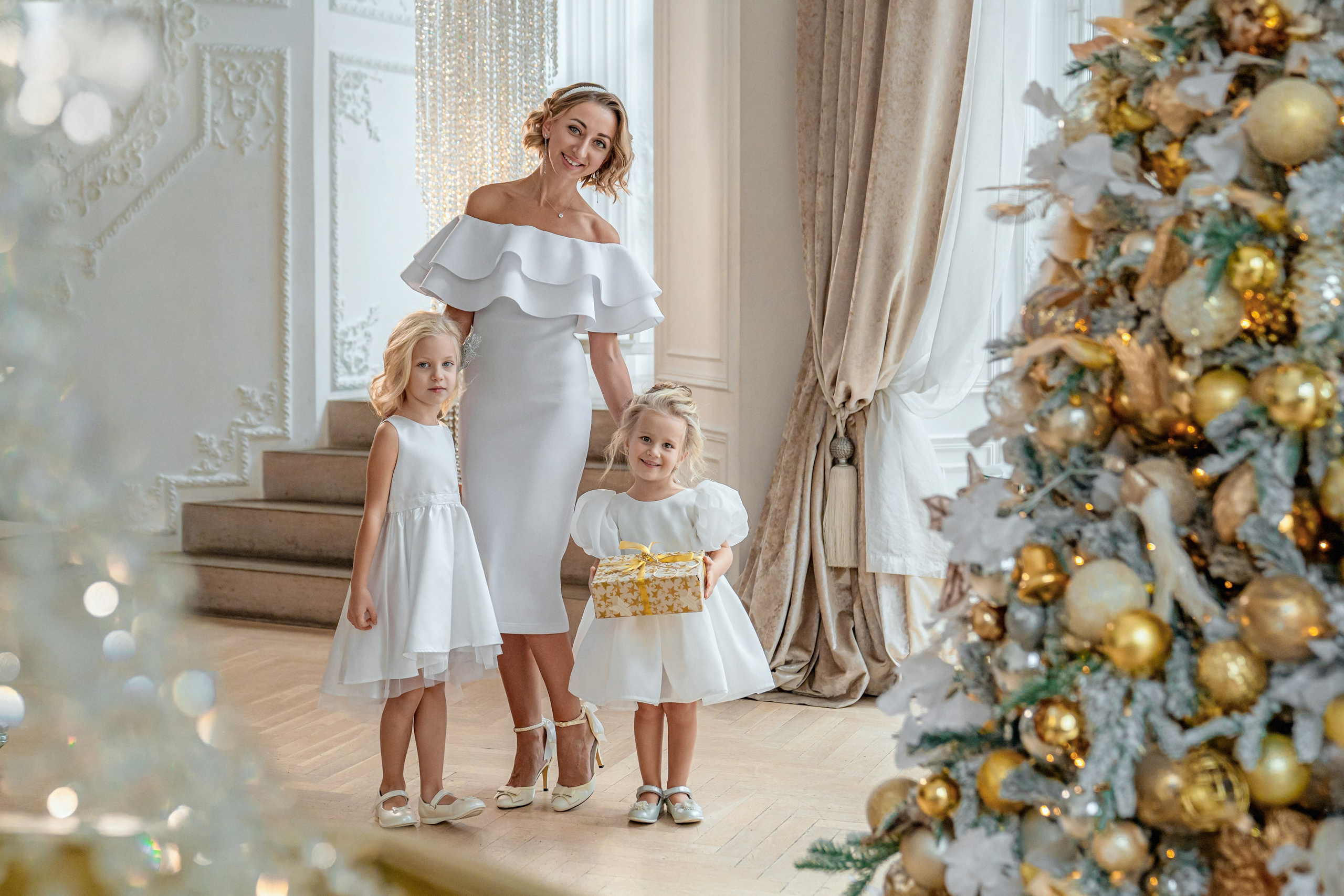 Волшебная семейная фотосессия в светлом зале. Трубинова Екатерина | Семейный фотограф | Москва