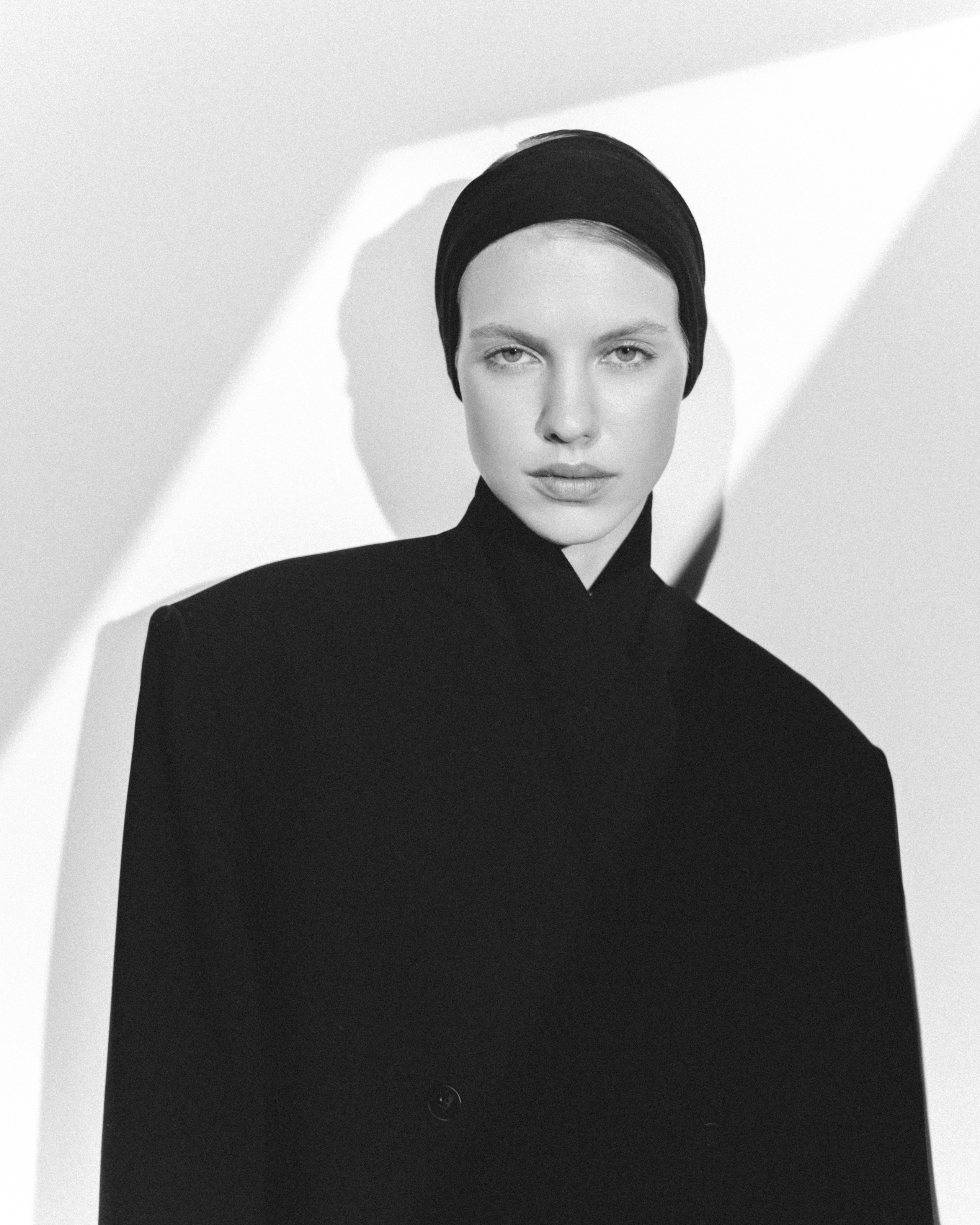 COMMERCIAL. Визажист-стилист по волосам | Москва