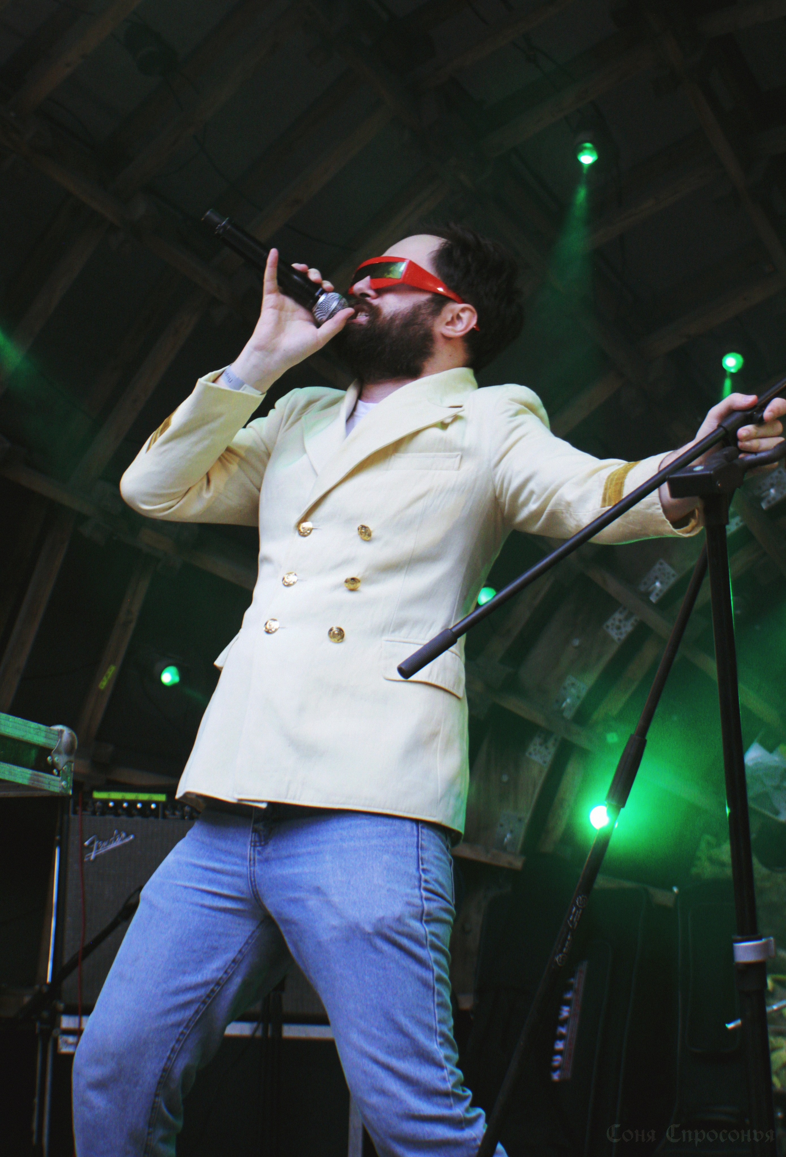 Синестетик 26.08.23. Концертный и портретный фотограф в Москве Соня Спросонья