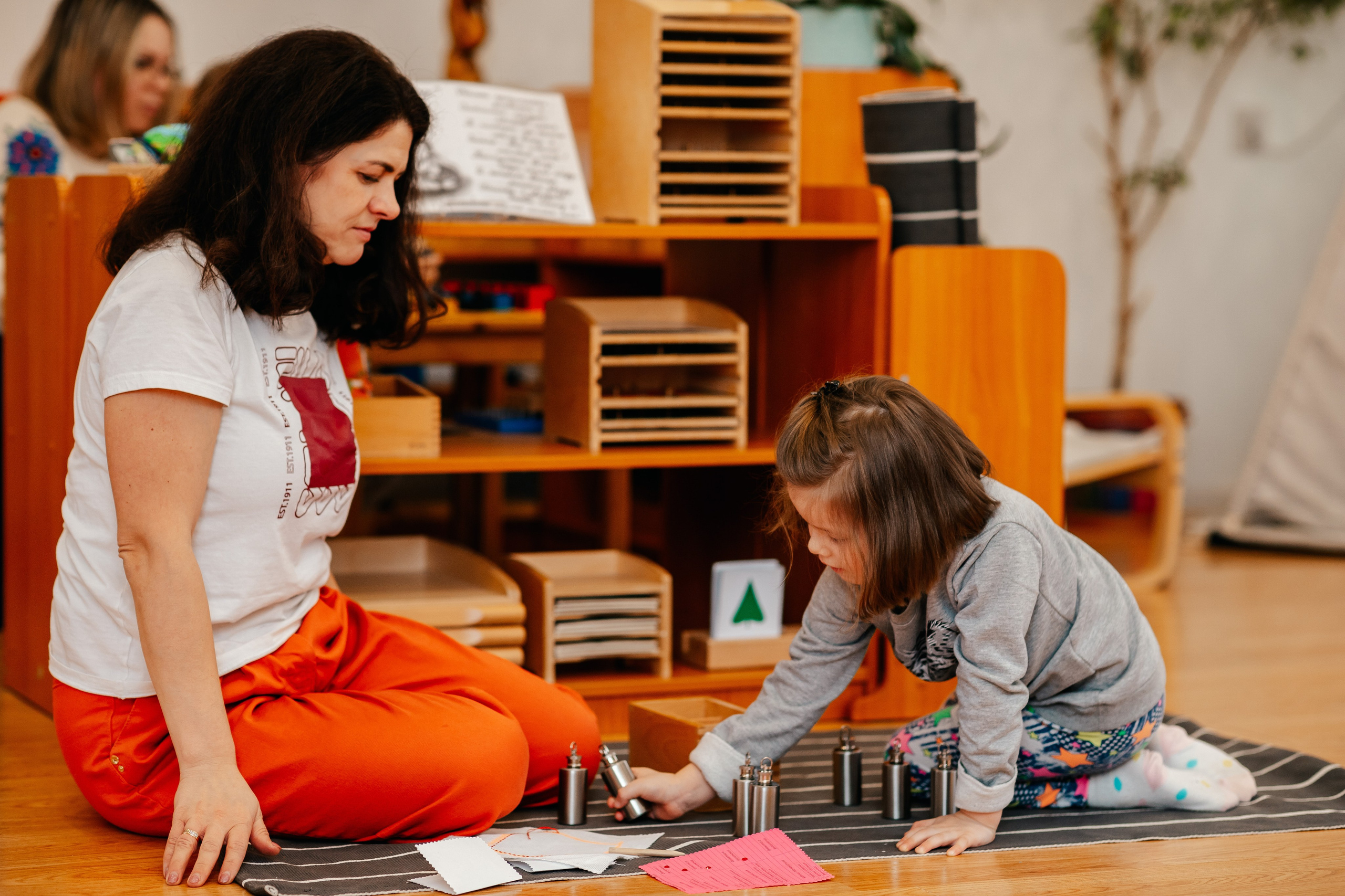 8 марта в Монтессори-саду. Семейный lifestyle фотограф в Санкт-Петербурге Людмила Пахомова