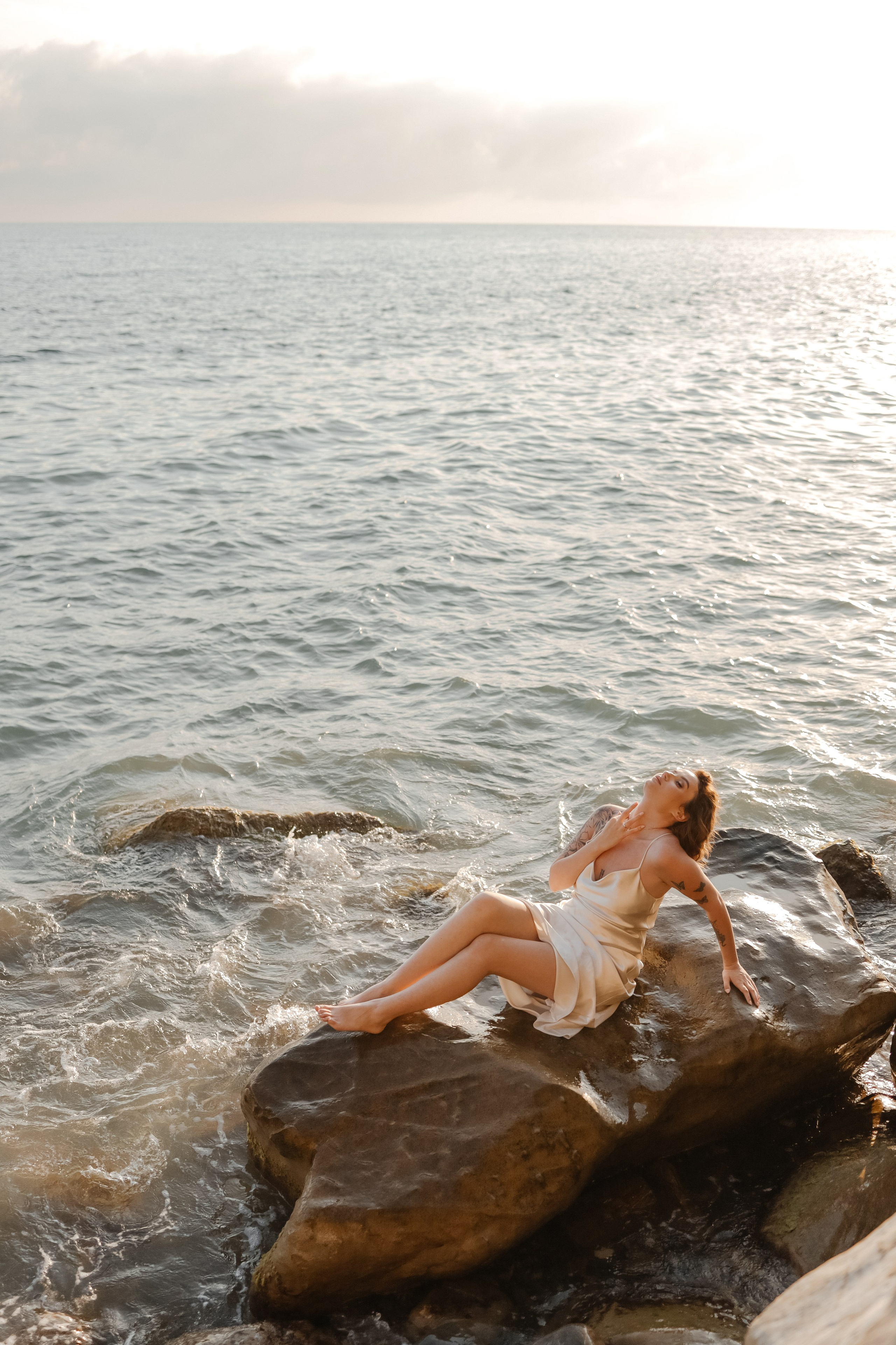 История любви на живописных скалах. Семейный и портретный фотограф в Геленджике Любовь Бодрова