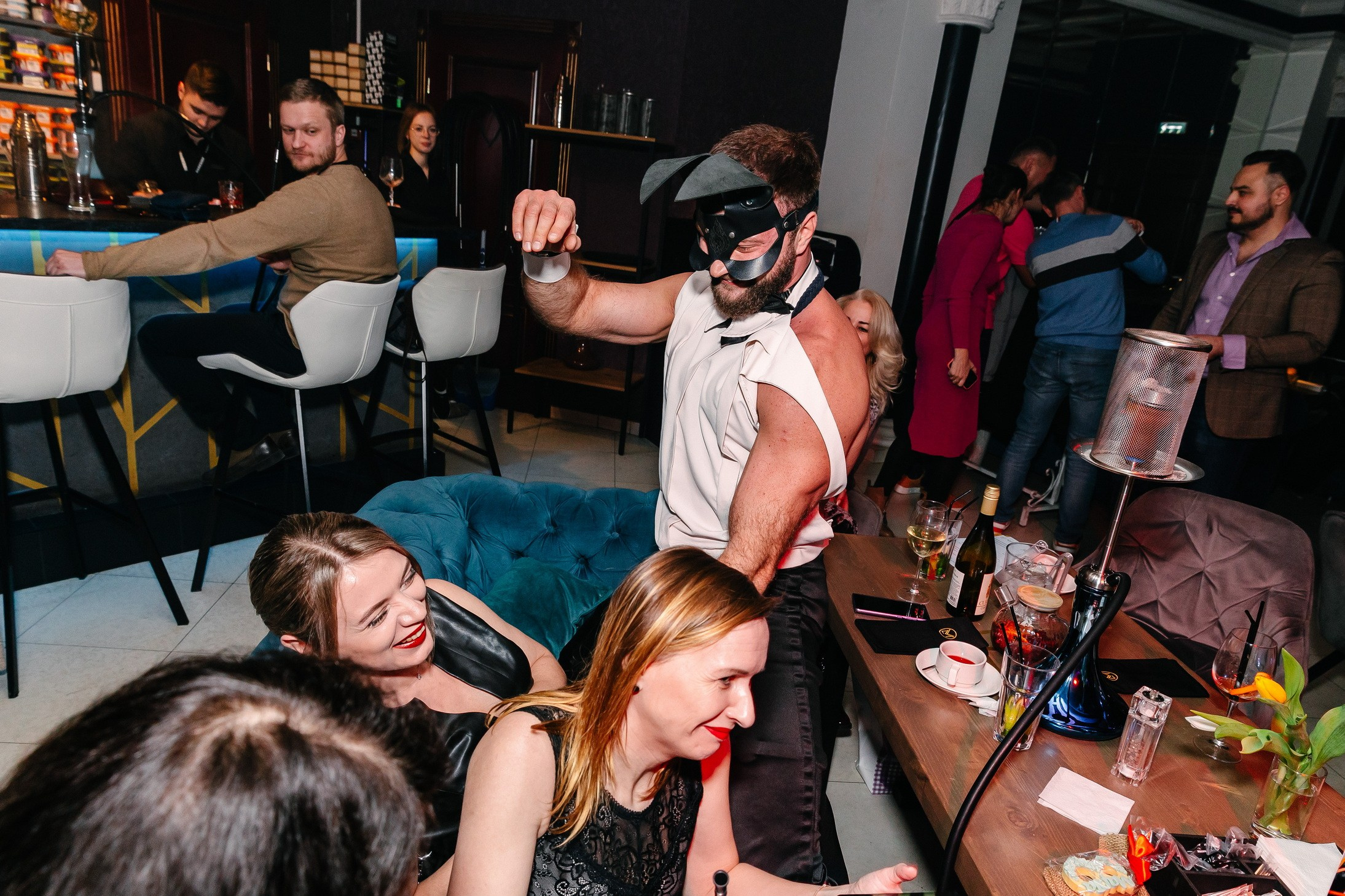 8 марта в лаунж-баре Major 2024. Свадебный, семейный и детский фотограф в Калининграде Елена Кравцова