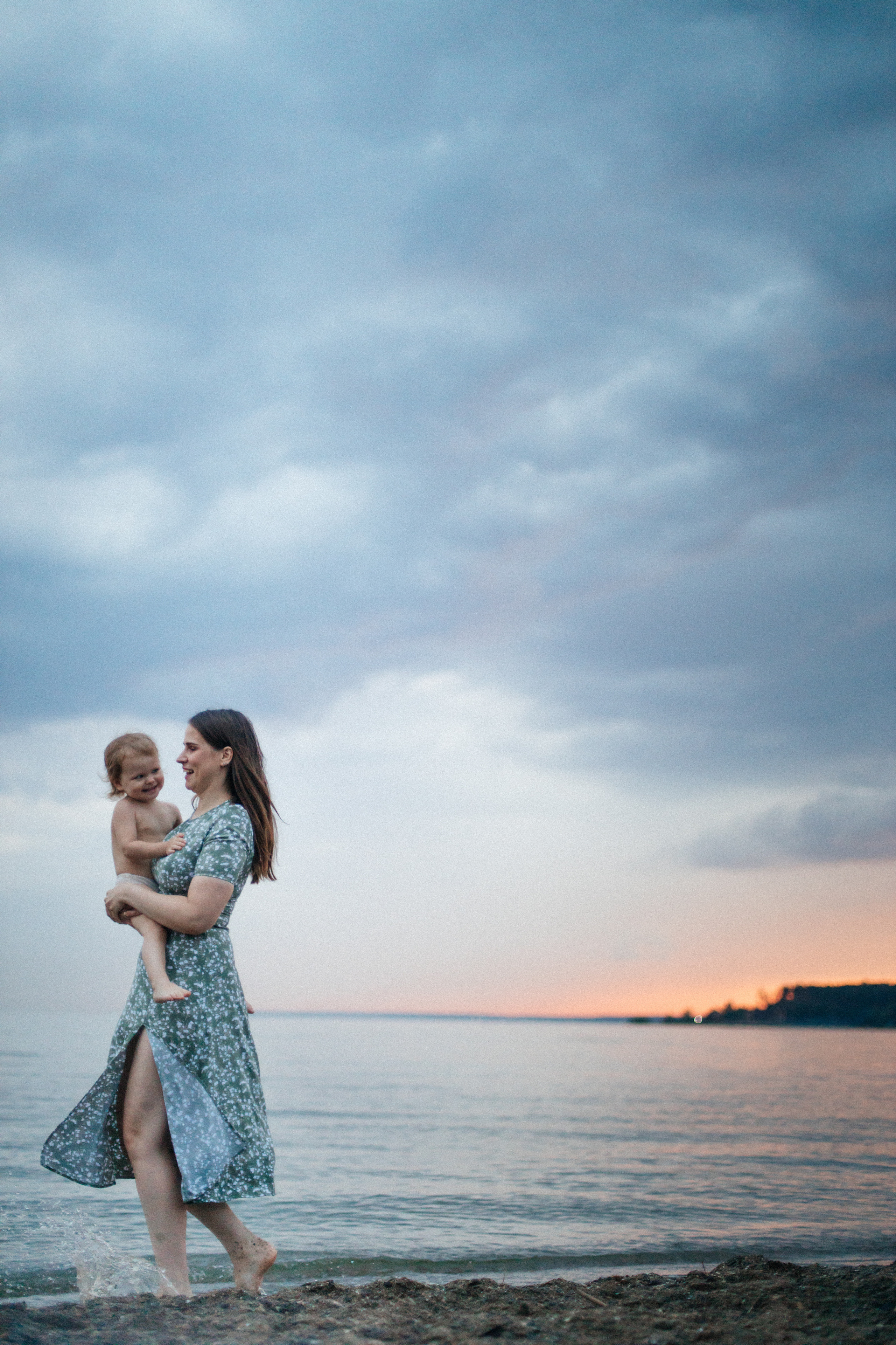 Прогулка на берегу. Семейный и портретный фотограф в Новосибирске Мария Хлебус