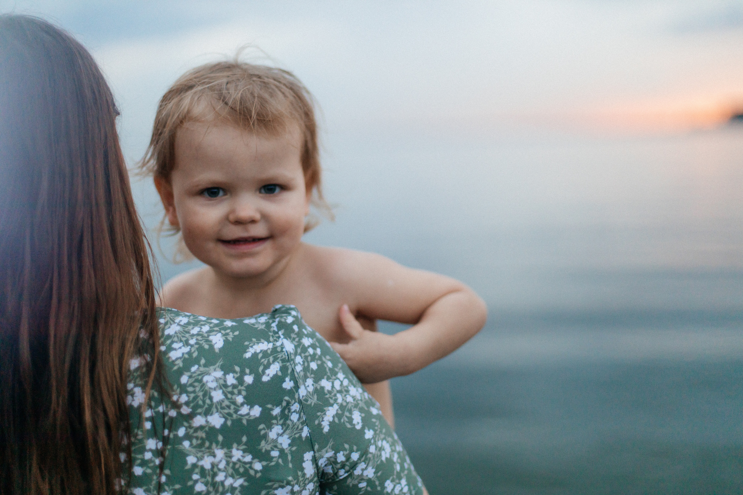 Прогулка на берегу. Семейный и портретный фотограф в Новосибирске Мария Хлебус