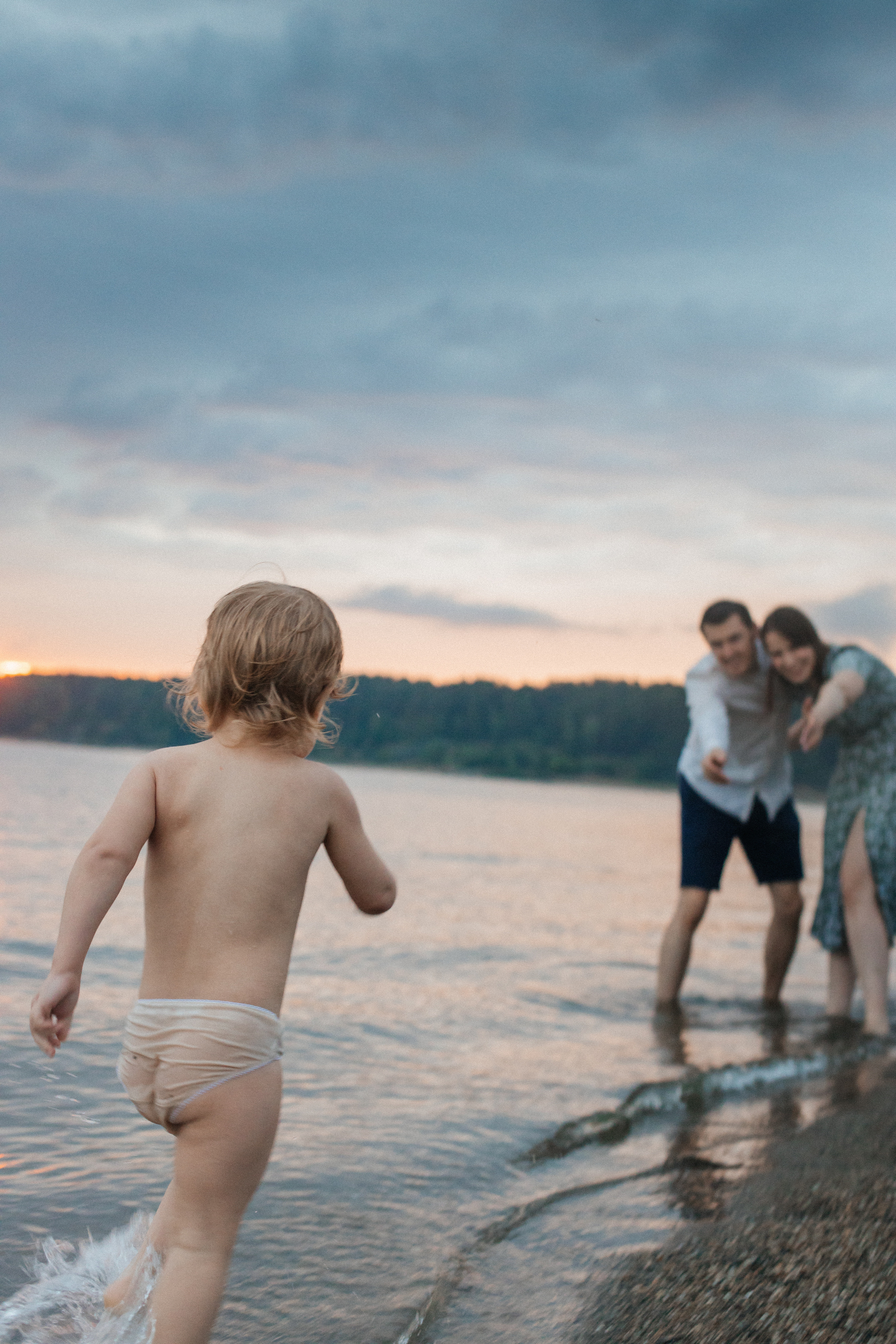 Прогулка на берегу. Семейный и портретный фотограф в Новосибирске Мария Хлебус