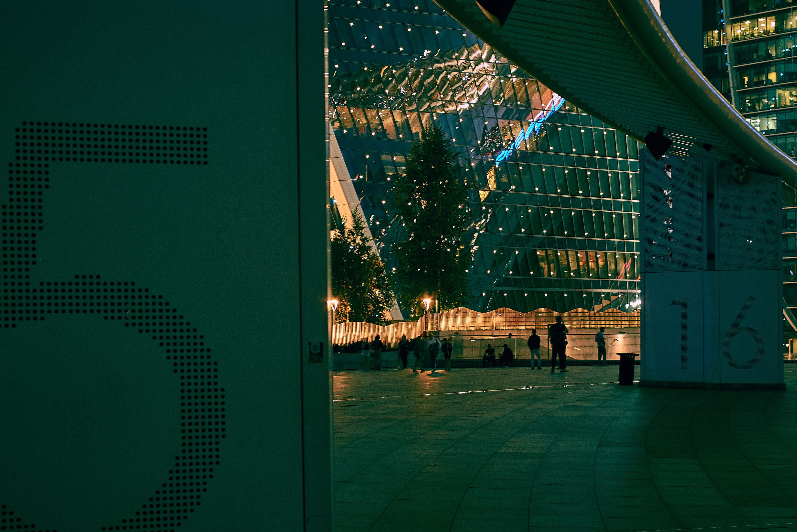 Кинематографическое фото постмодерна. Сайт фотографа Виталия Дени