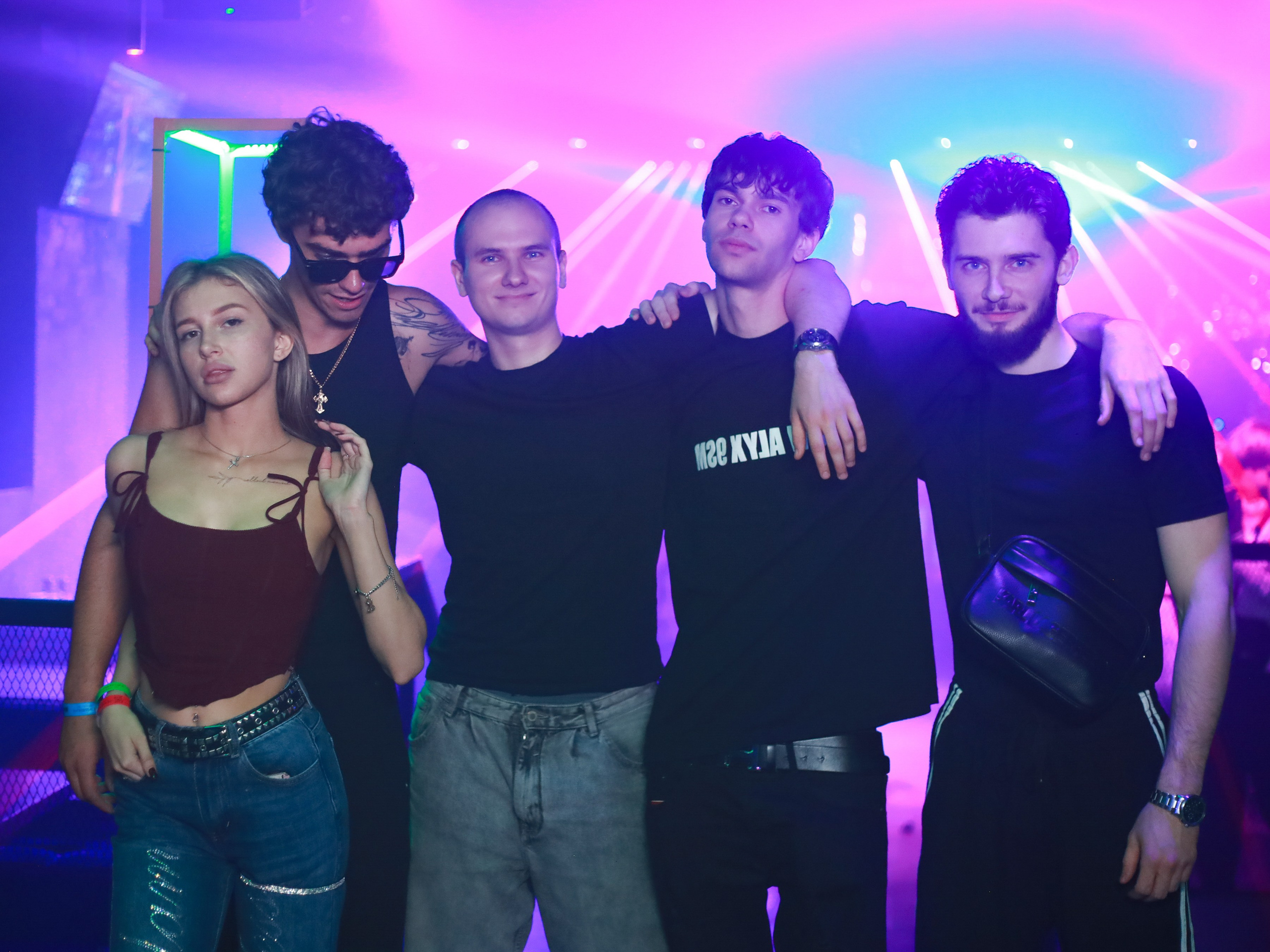 Клуб Резиденция лучшее. Контакты